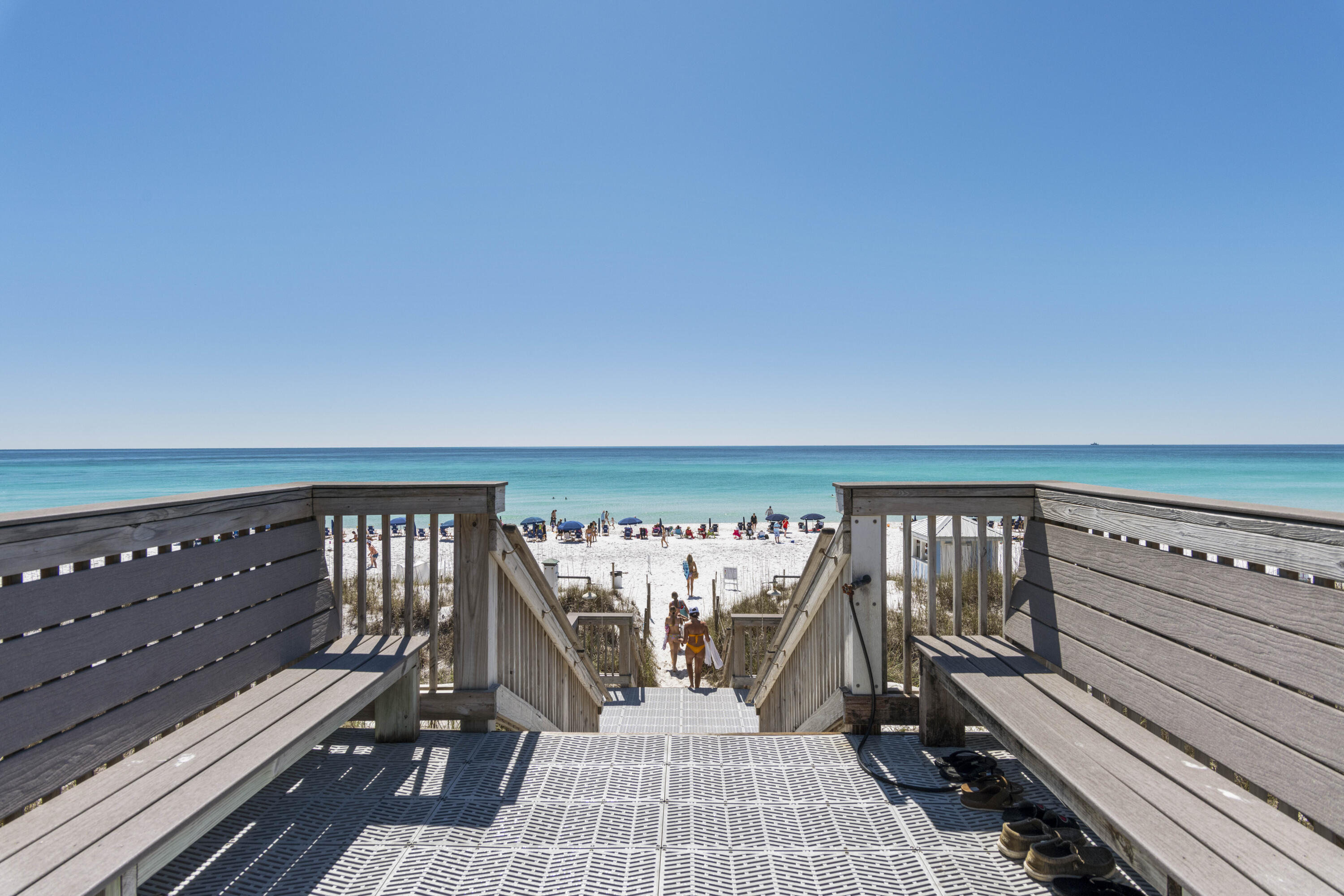 CRESCENT AT MIRAMAR BEACH THE - Residential