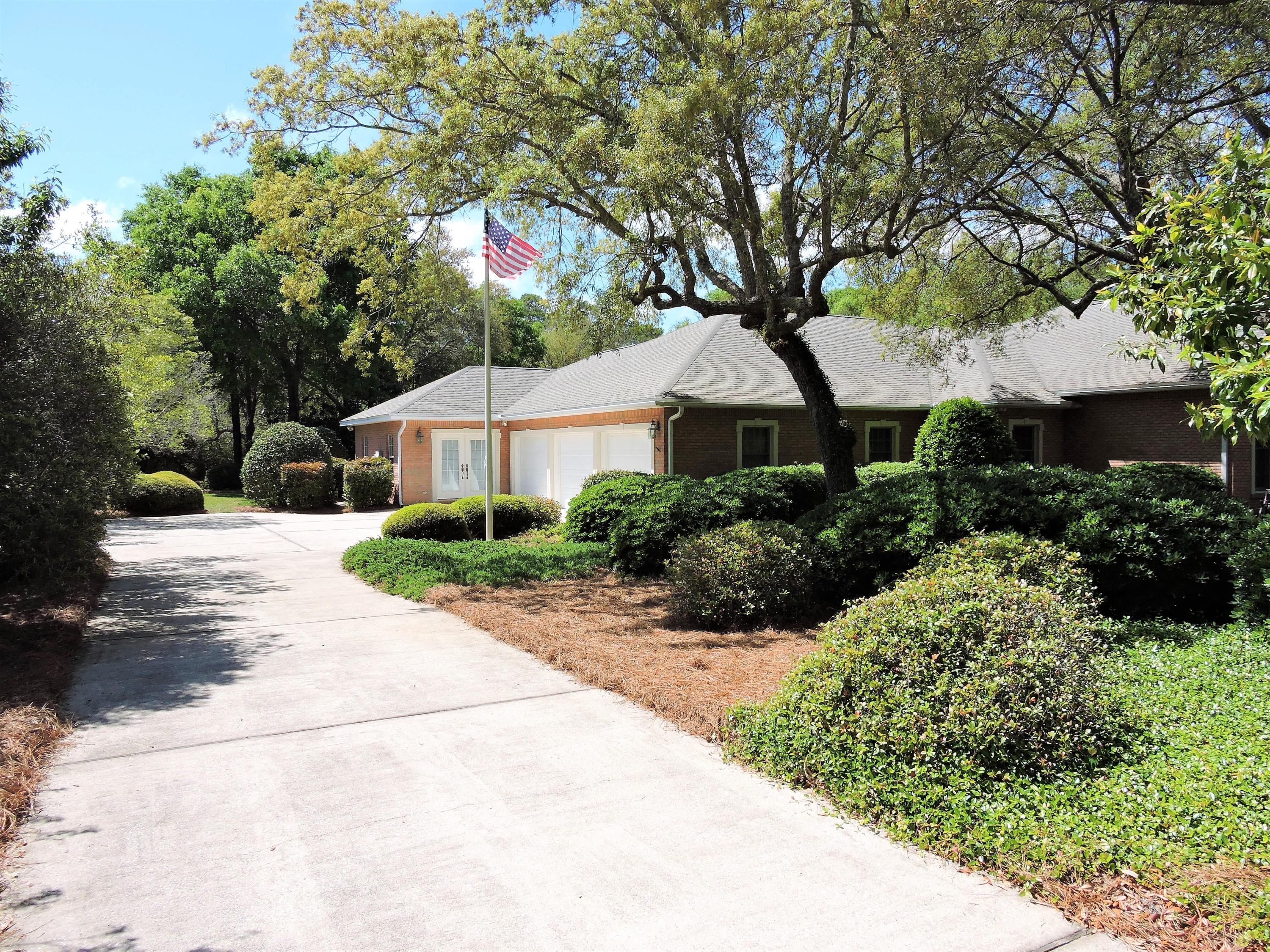 ROCKY BAYOU ESTATES 01 - Residential