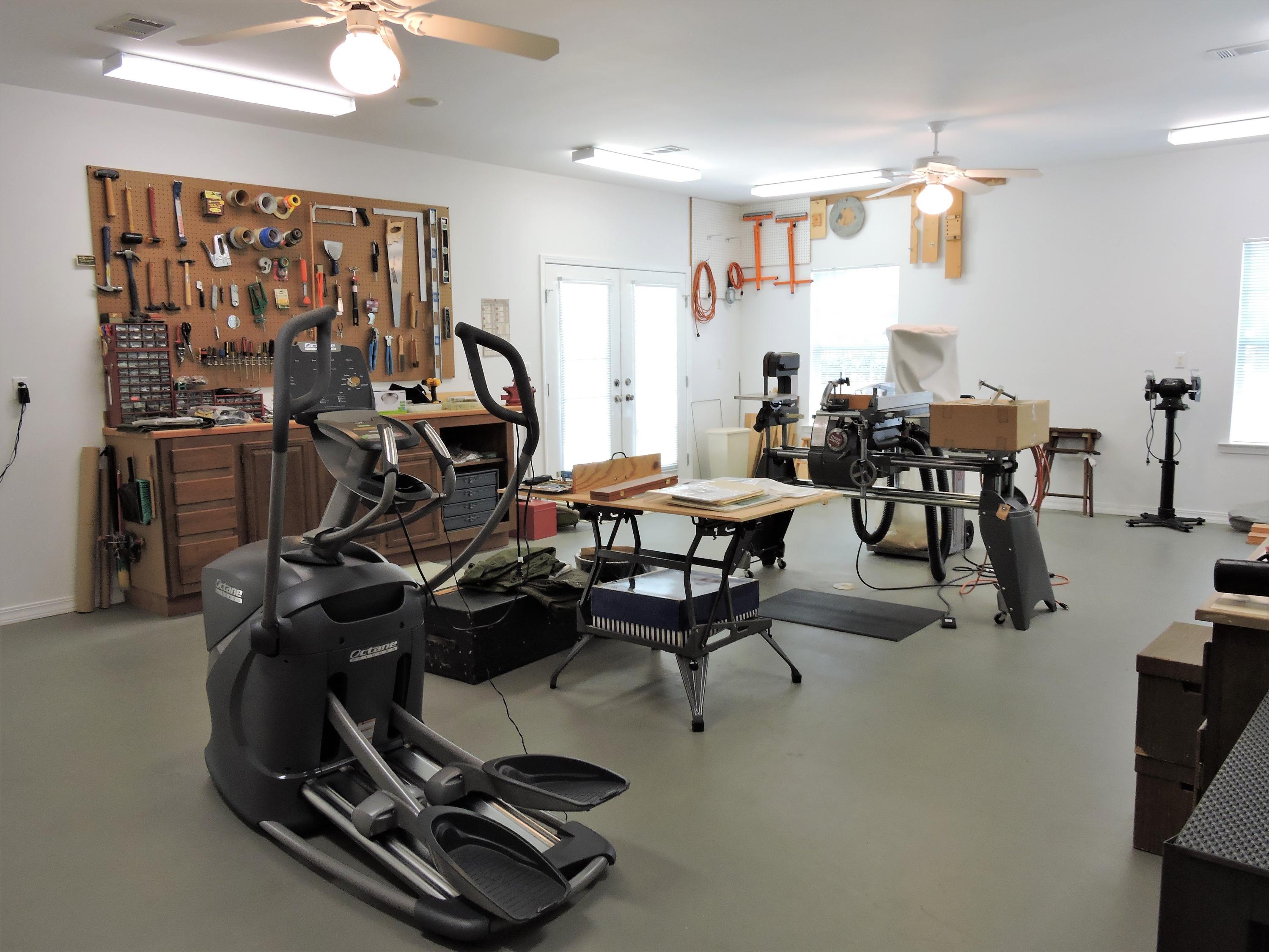 ROCKY BAYOU ESTATES 01 - Residential