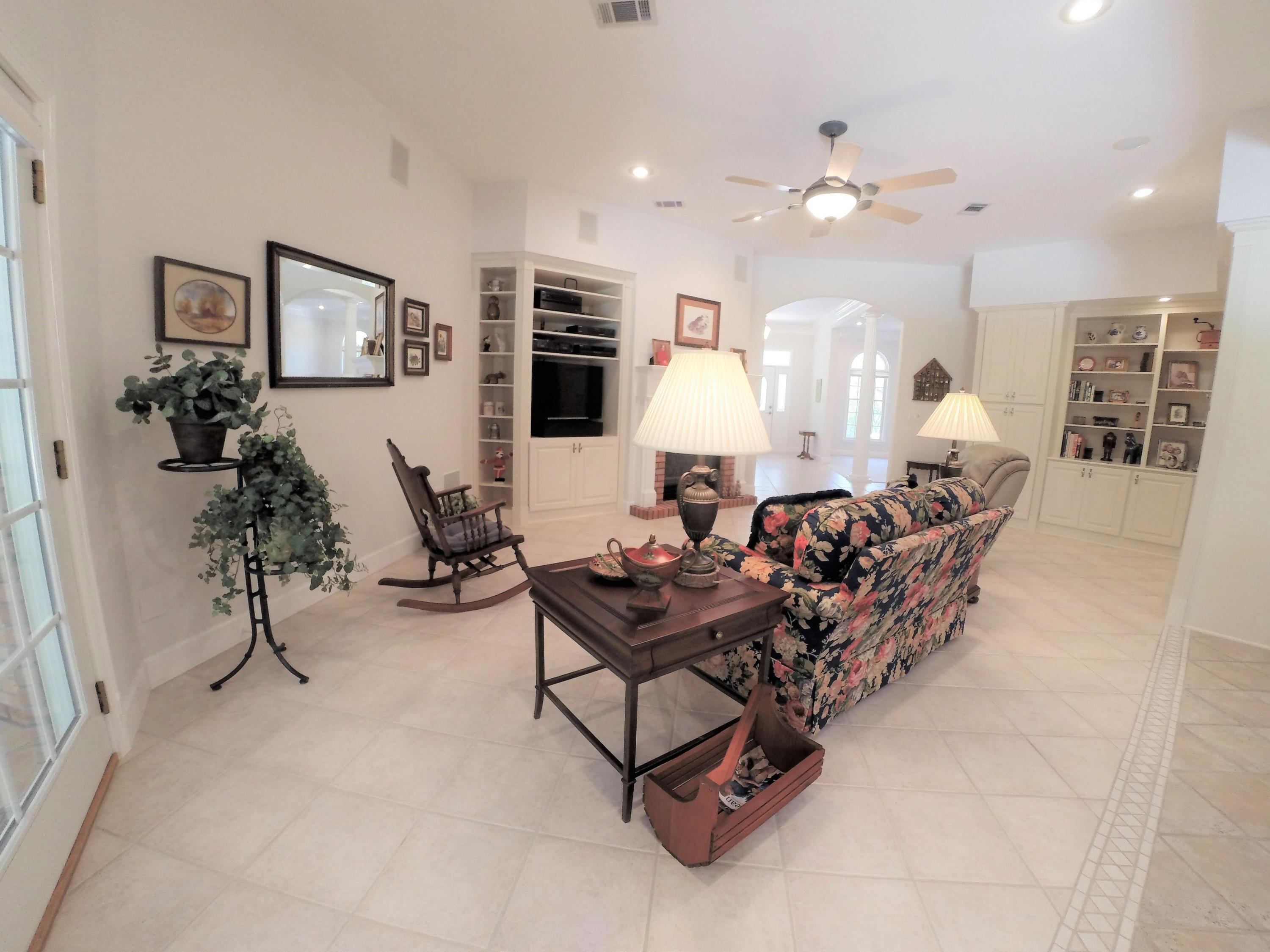 ROCKY BAYOU ESTATES 01 - Residential