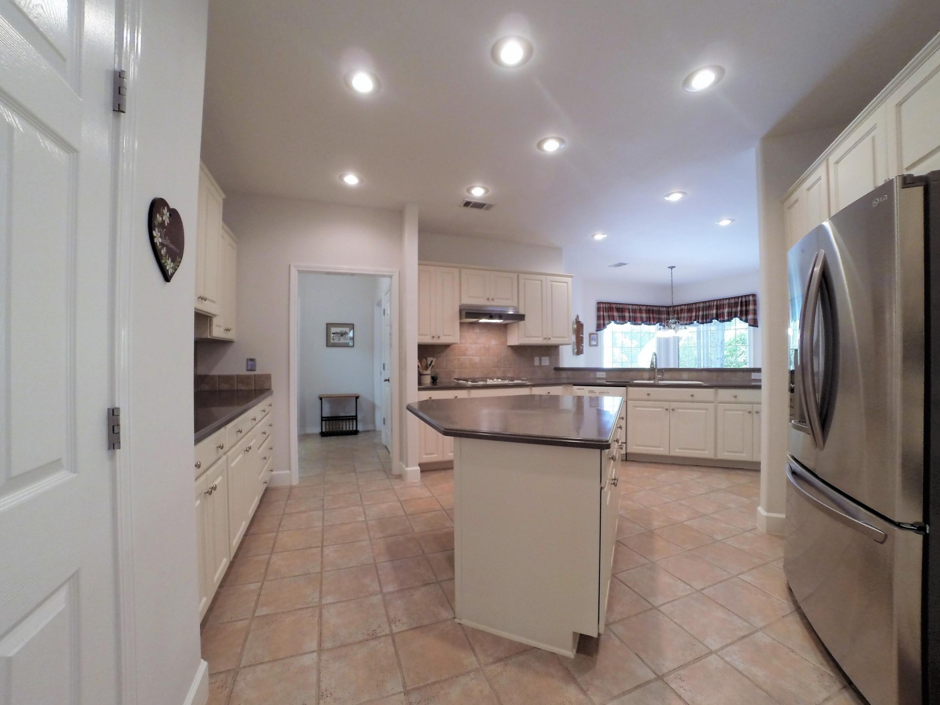 ROCKY BAYOU ESTATES 01 - Residential