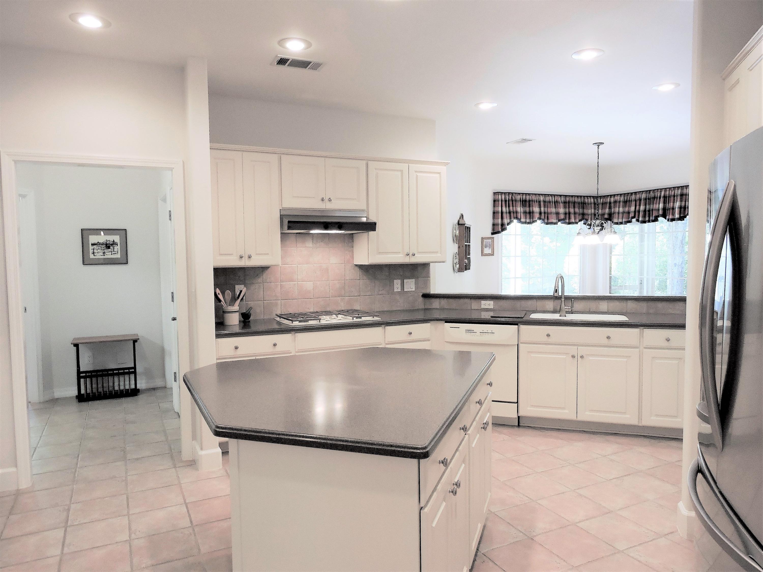 ROCKY BAYOU ESTATES 01 - Residential