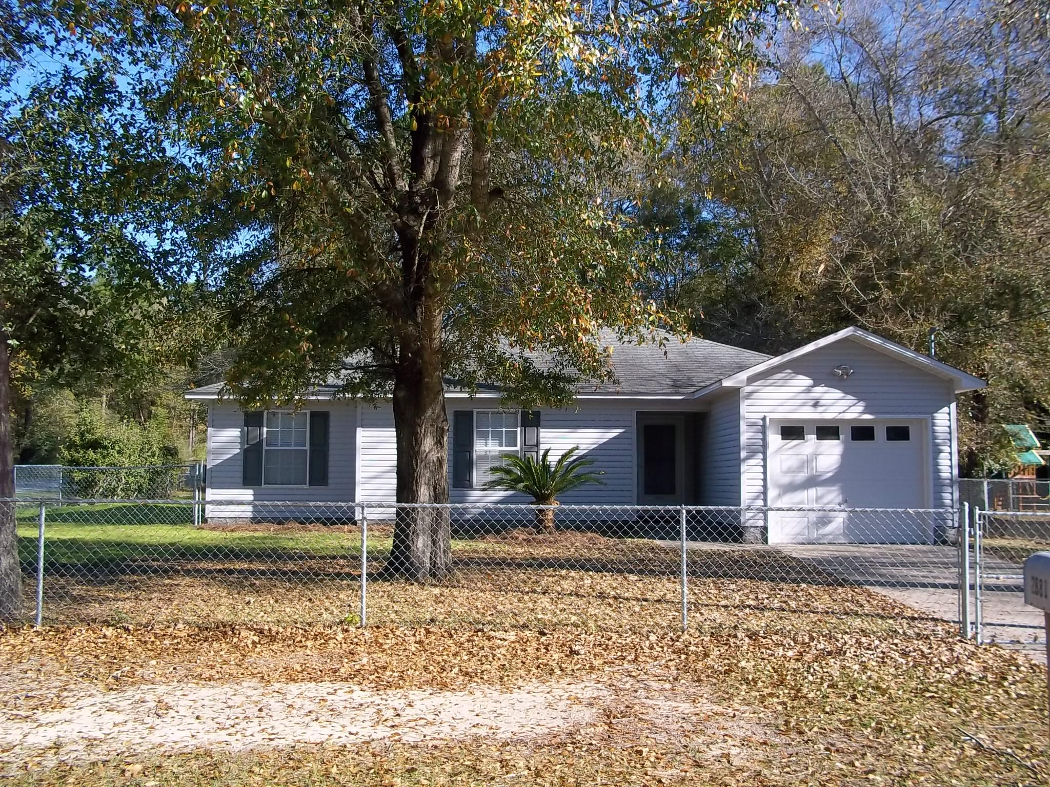 OAKDALE MINI FARMS RESUB LOT 11 - Residential