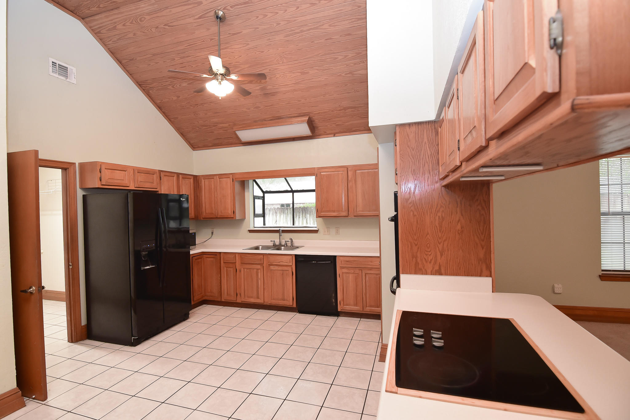 RAINTREE ESTATES #2 - Residential