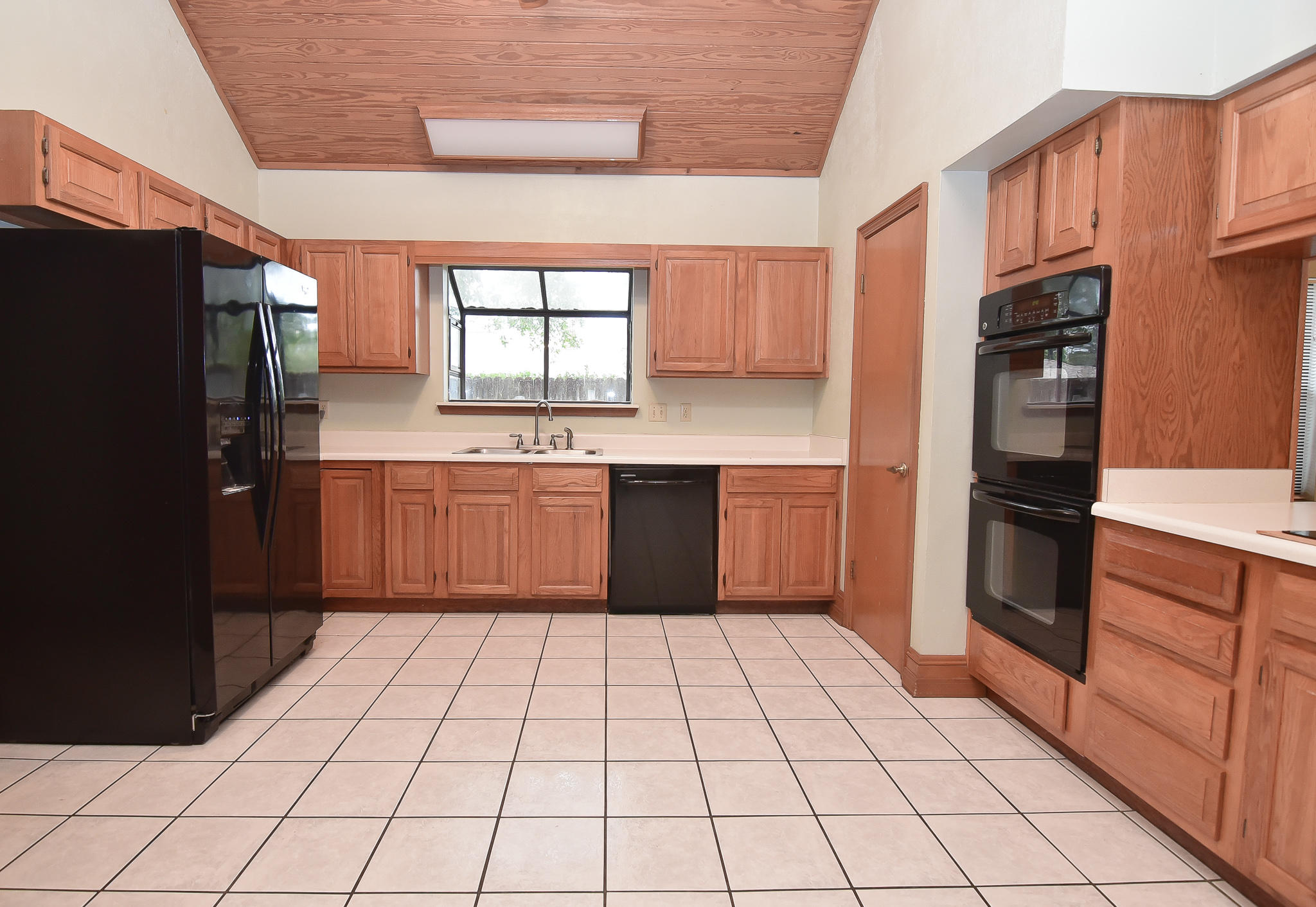 RAINTREE ESTATES #2 - Residential