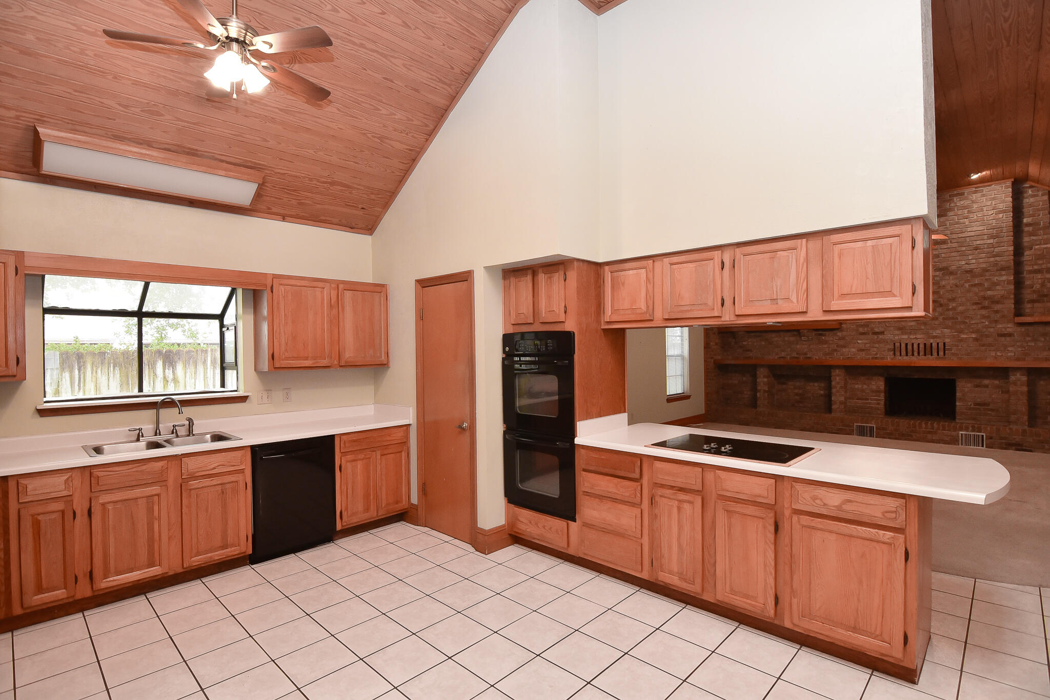 RAINTREE ESTATES #2 - Residential