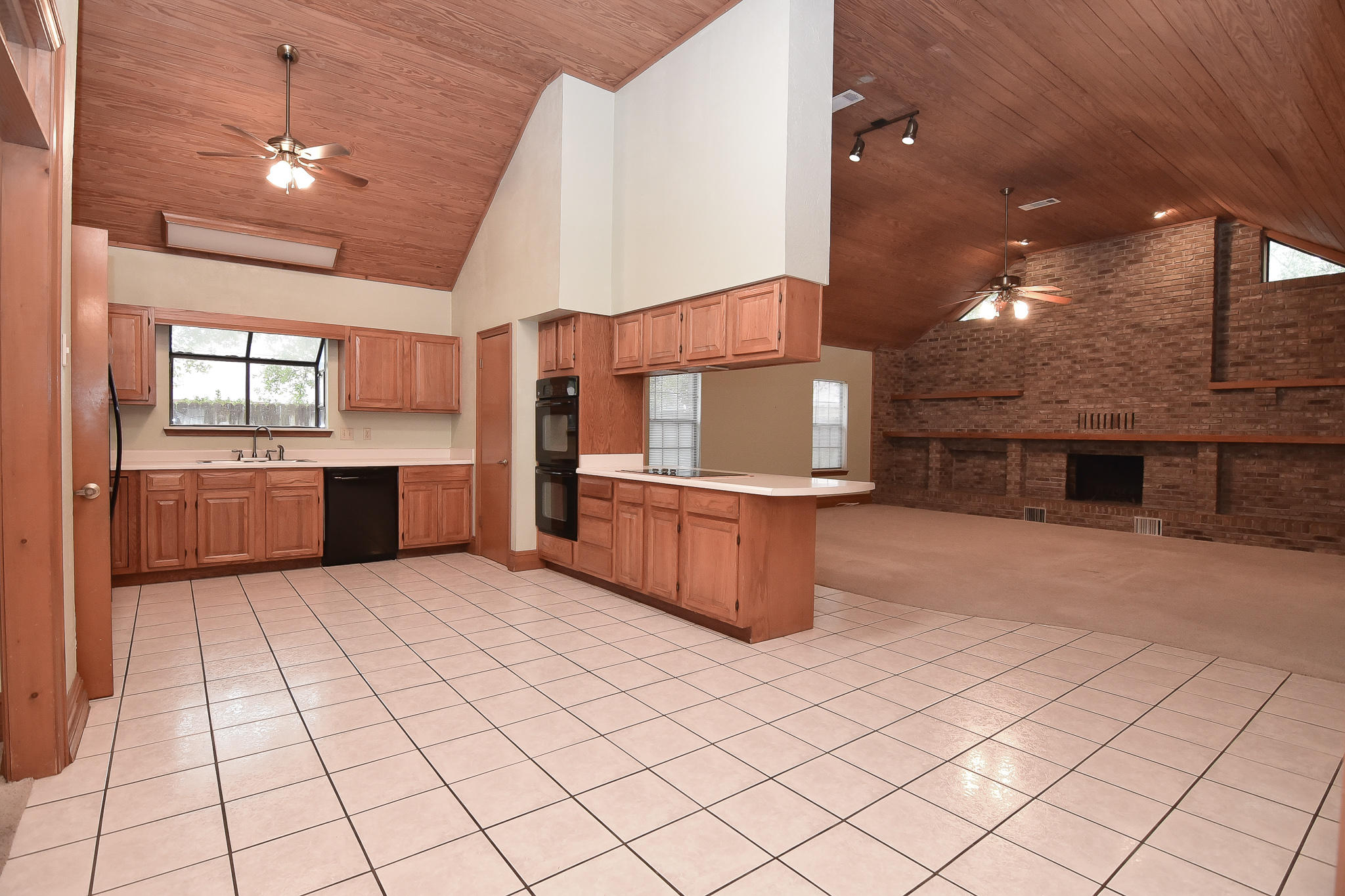 RAINTREE ESTATES #2 - Residential