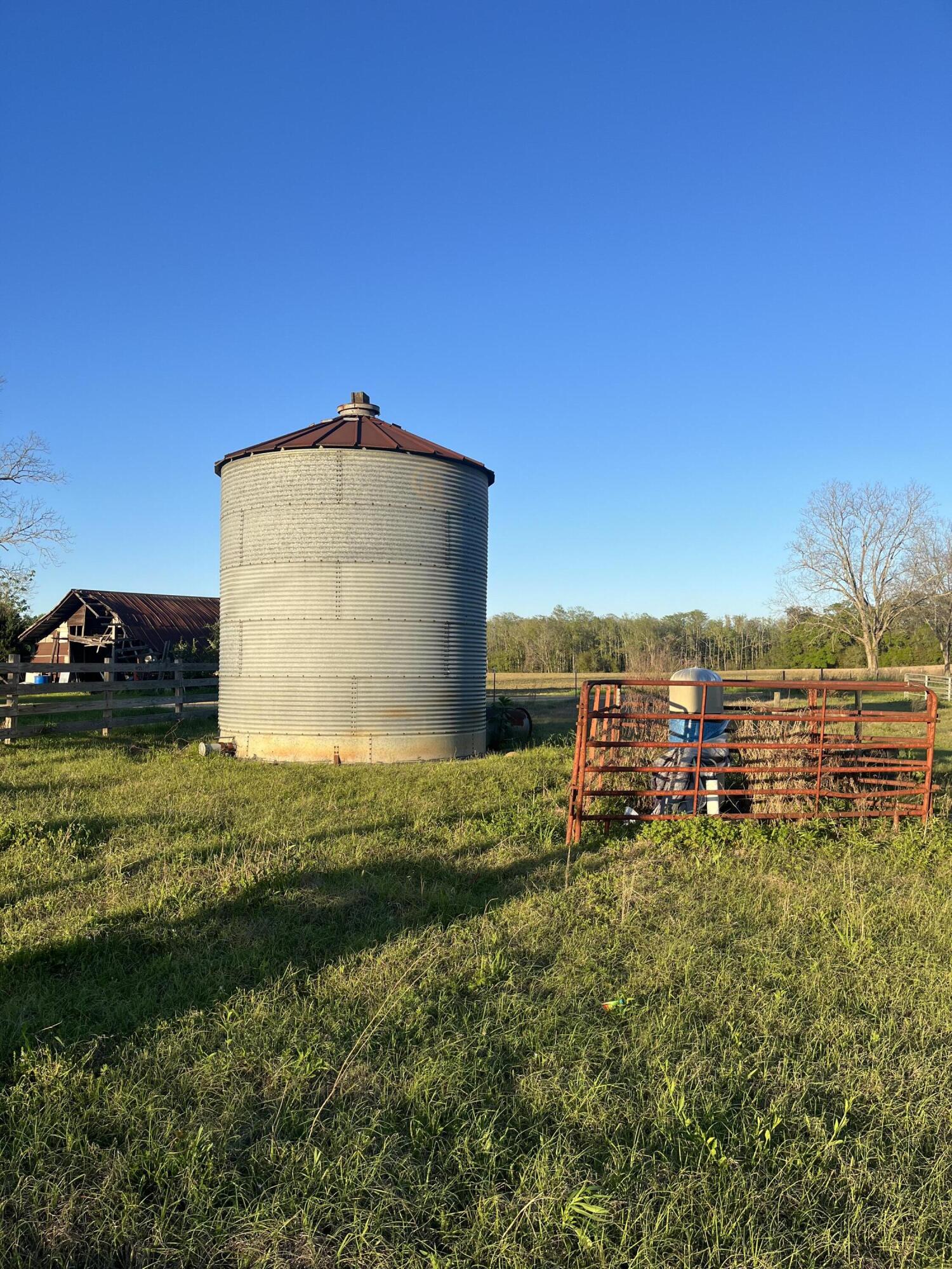 FARMERS UNREC - Land