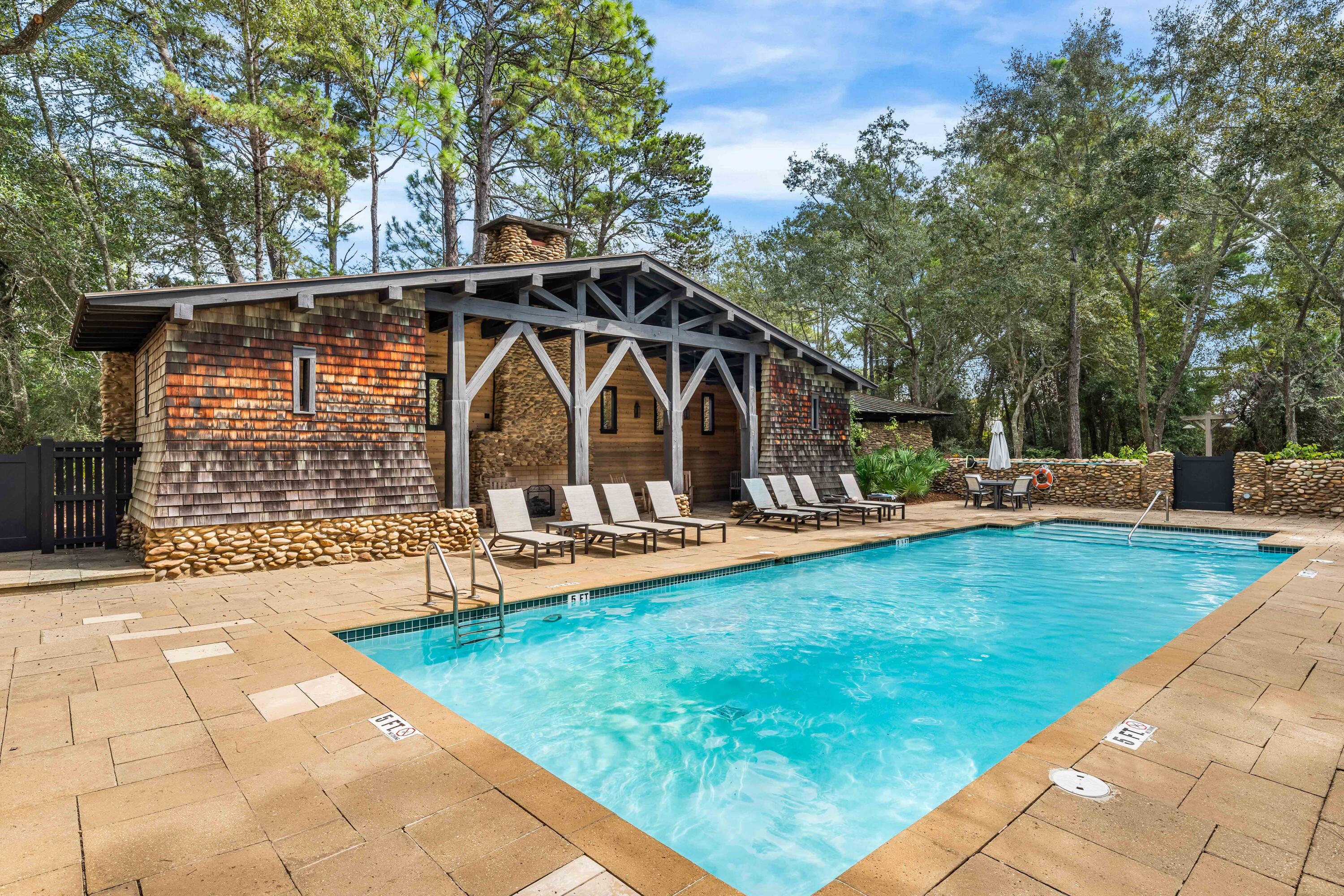 DRAPER LAKE COASTAL VILLAGE - Residential