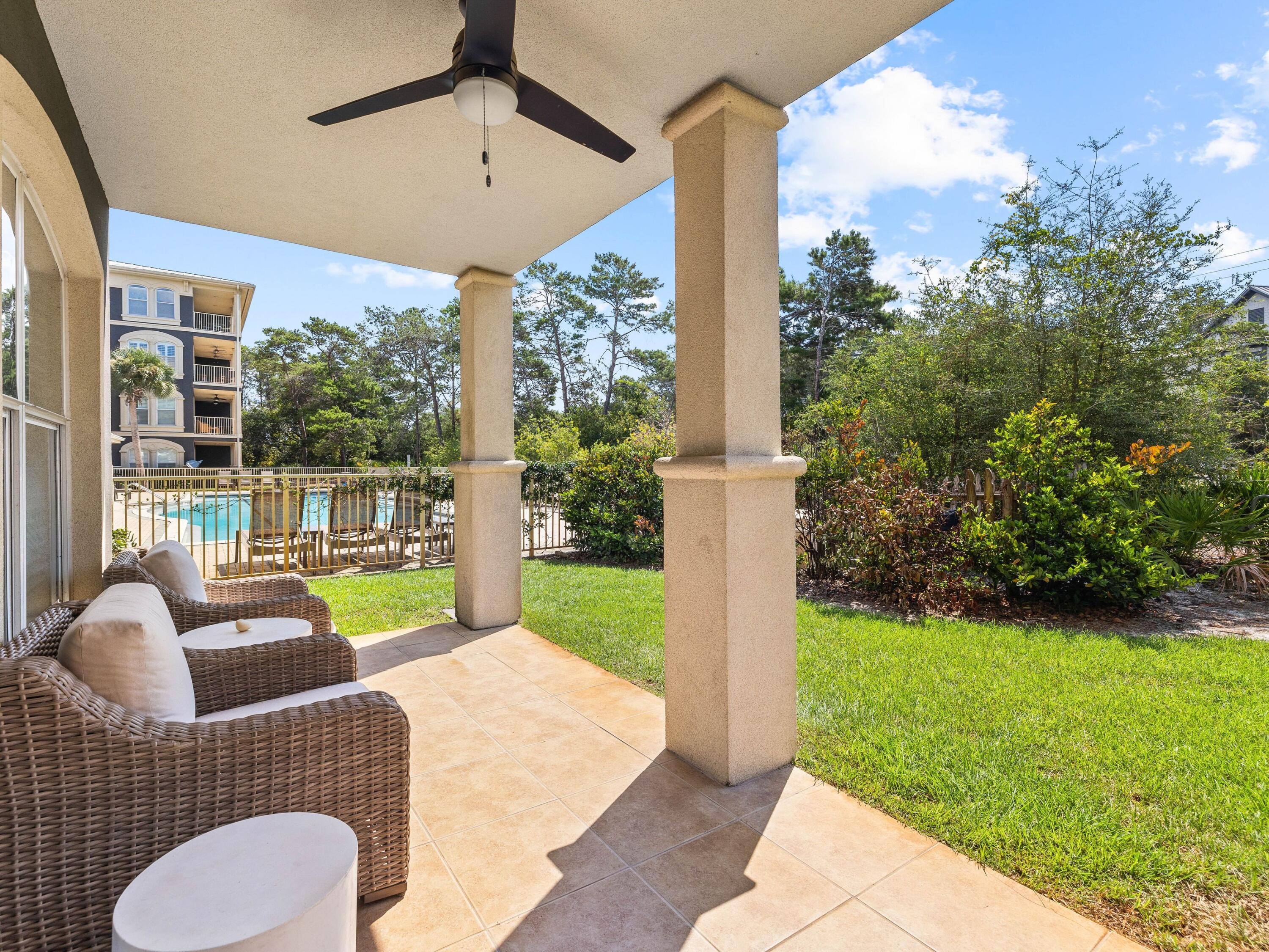SEAVIEW VILLAS - Residential