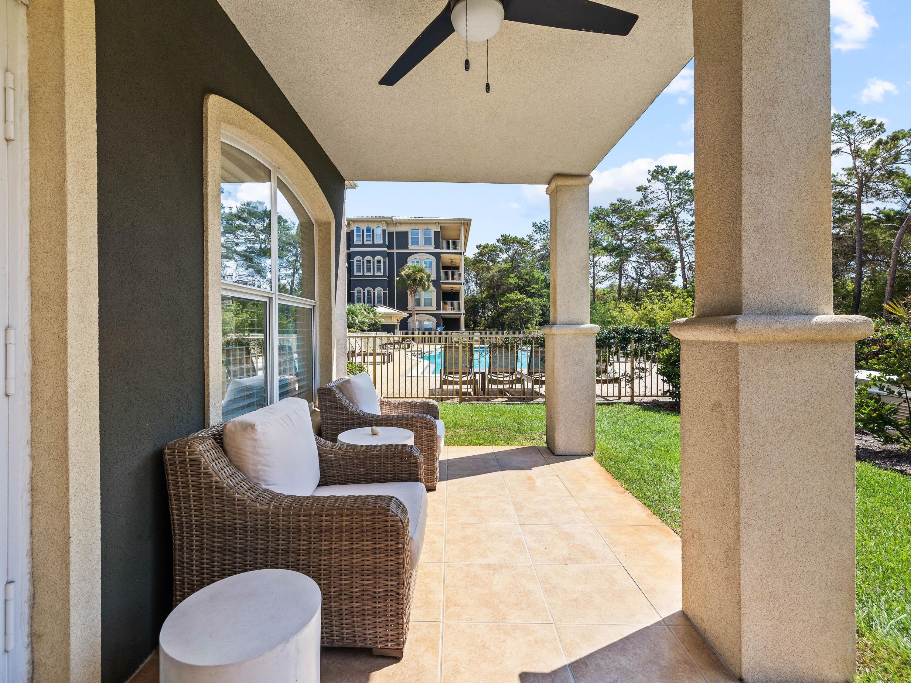 SEAVIEW VILLAS - Residential