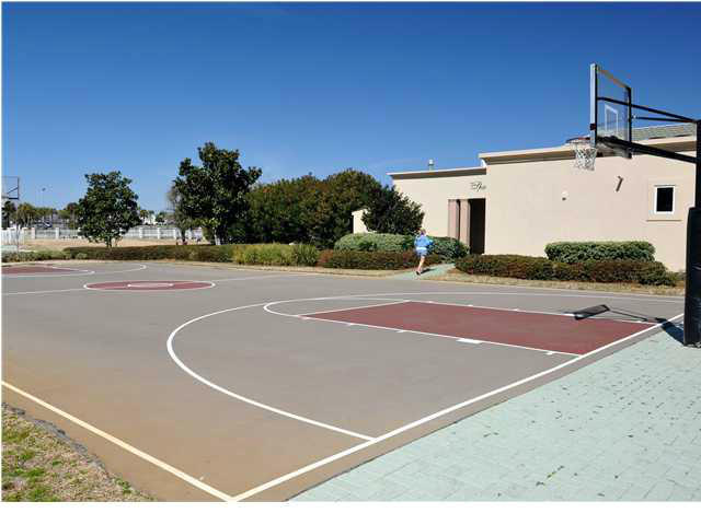 ST. MAARTEN AT SILVER SHELLS - Residential