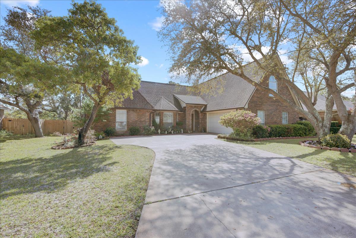 Beautiful Home in the established and sought after subdivision of Pritchard Point. Step inside to be greeted by a vast living area with a fireplace, dedicated bar area, and cathedral ceilings. Opens into its own separate dining area with a kitchen that overlooks your backyard pool.On the first floor you have a large Master Bedroom with a trey ceiling and hallway that contains his/her closets and Master Bathroom with duel vanities and a jet tub with separate walk in shower. Upstairs, you have two spacious bedrooms with a full bathroom and separate A/C for both downstairs and upstairs.Beautiful landscaping with private beach access (Under current repair after Sally). Come see what Navarre has best to offer!
