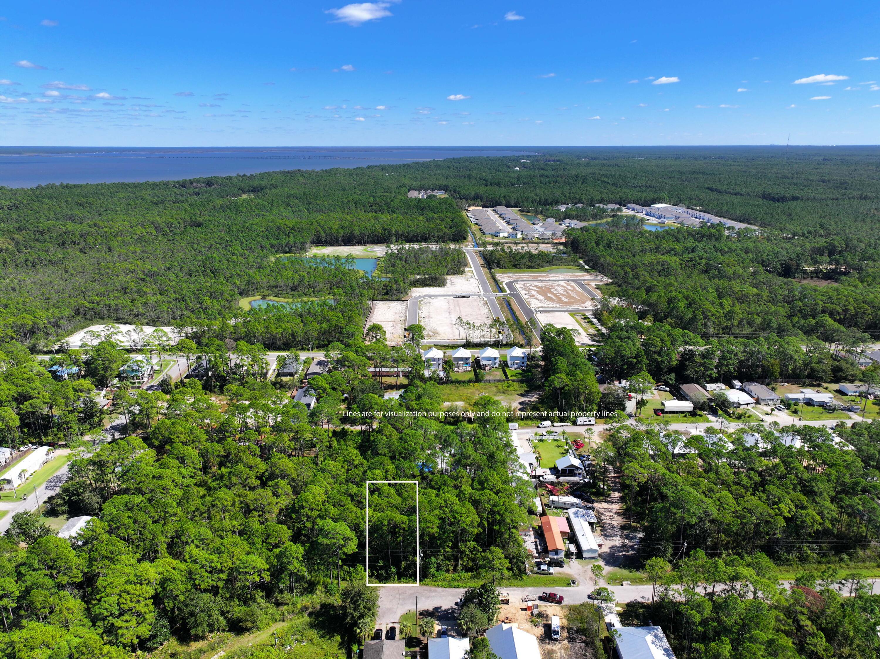 This lot is located it the Town of Santa Rosa and this a great building lot, the one next door is also for sale. Come and build your dream home!