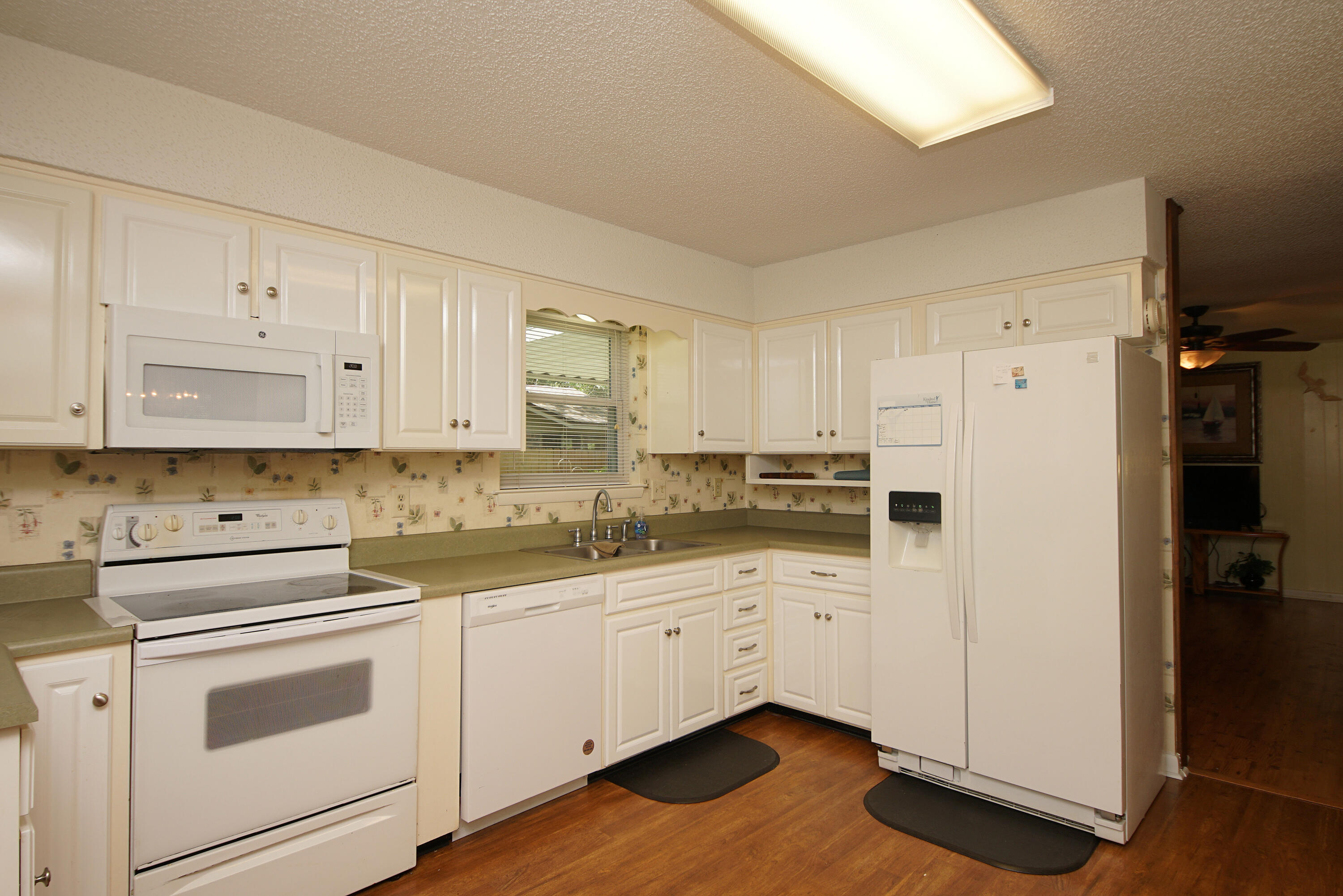 LAKEVIEW ESTATES - Residential