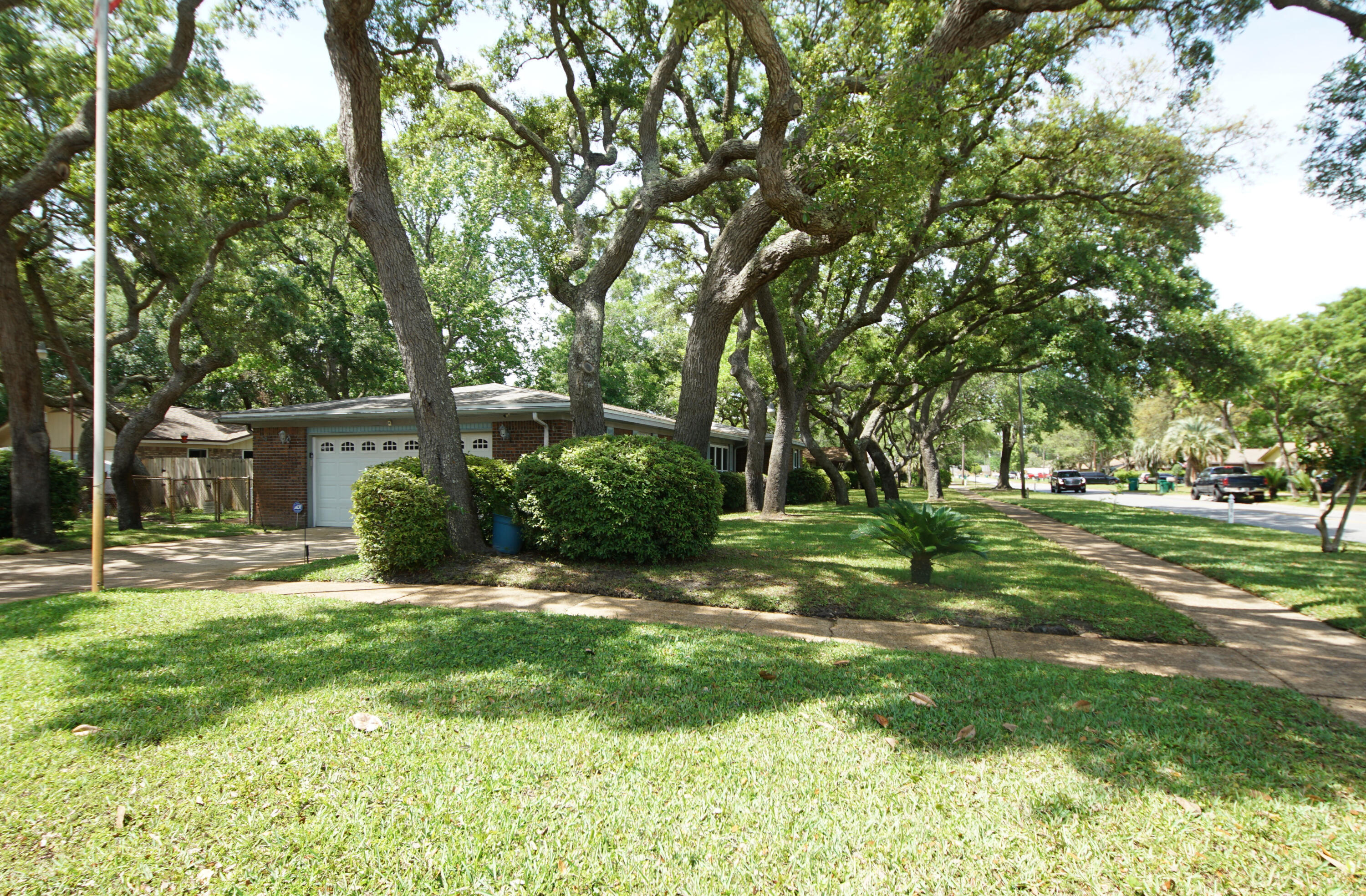 LAKEVIEW ESTATES - Residential