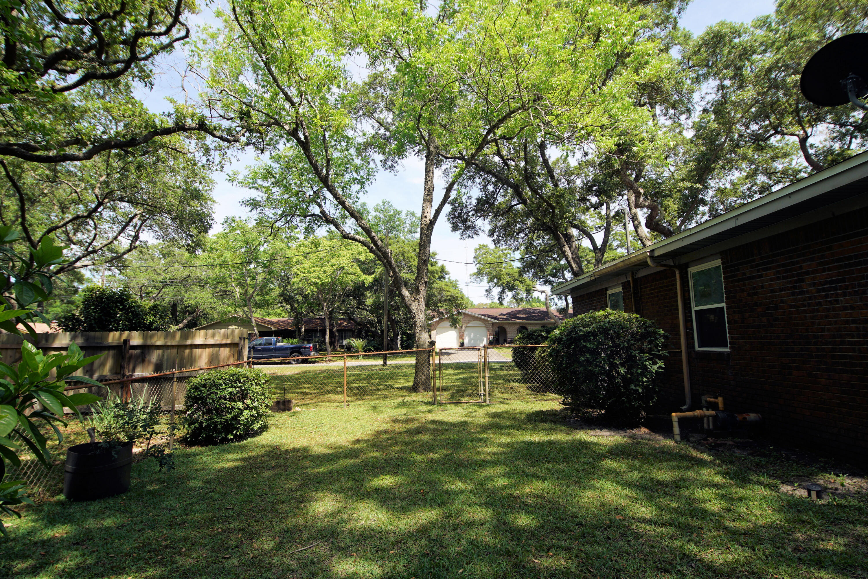 LAKEVIEW ESTATES - Residential