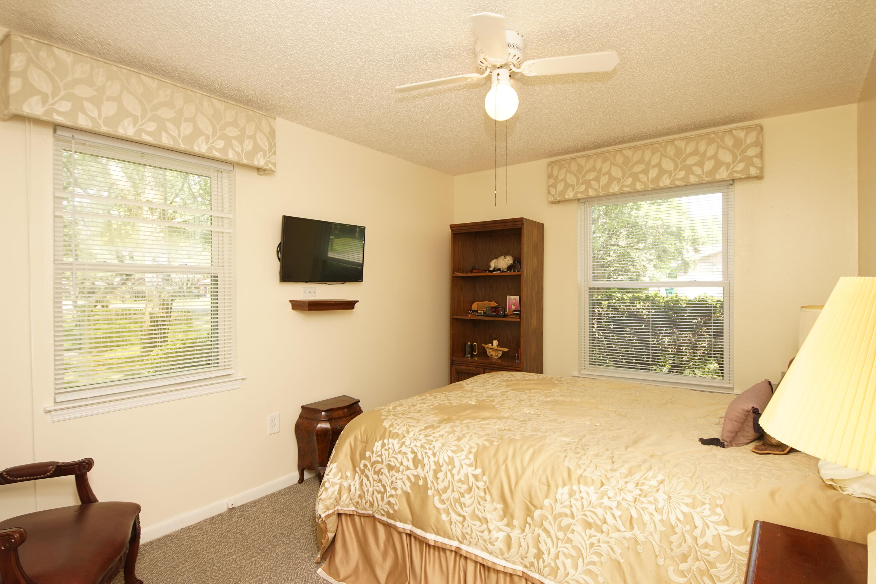 LAKEVIEW ESTATES - Residential