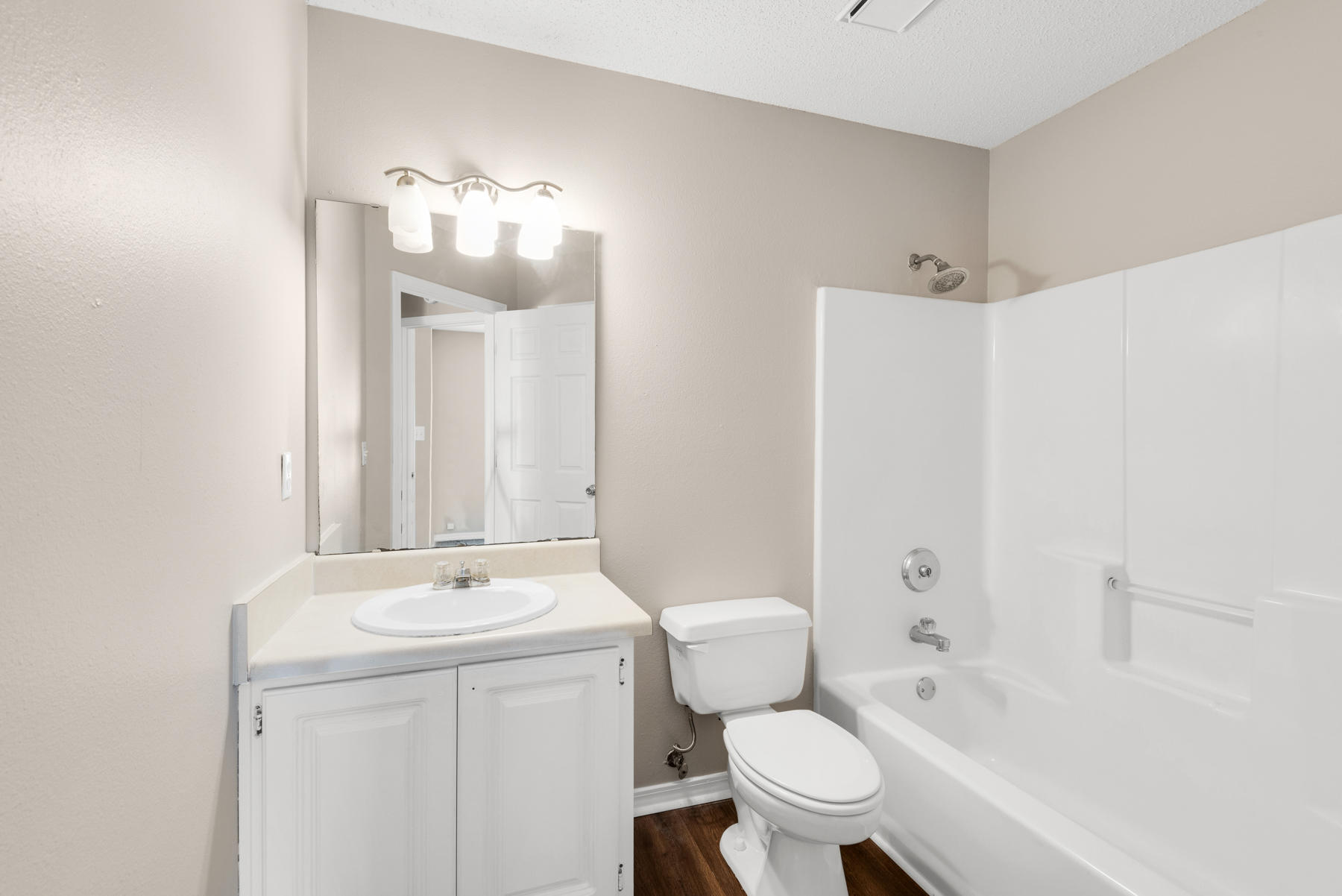 IVALEA GARDENS - Residential