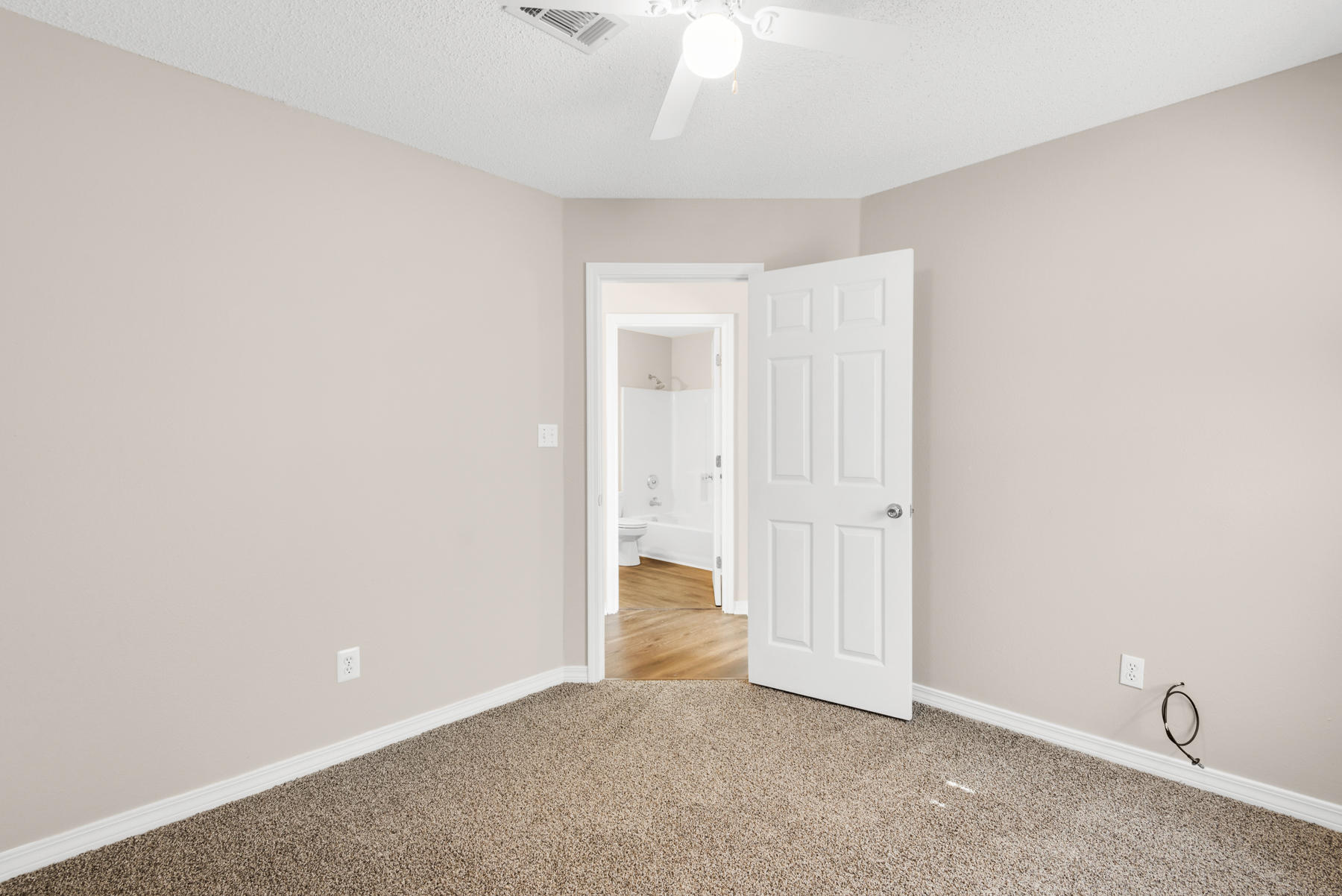 IVALEA GARDENS - Residential