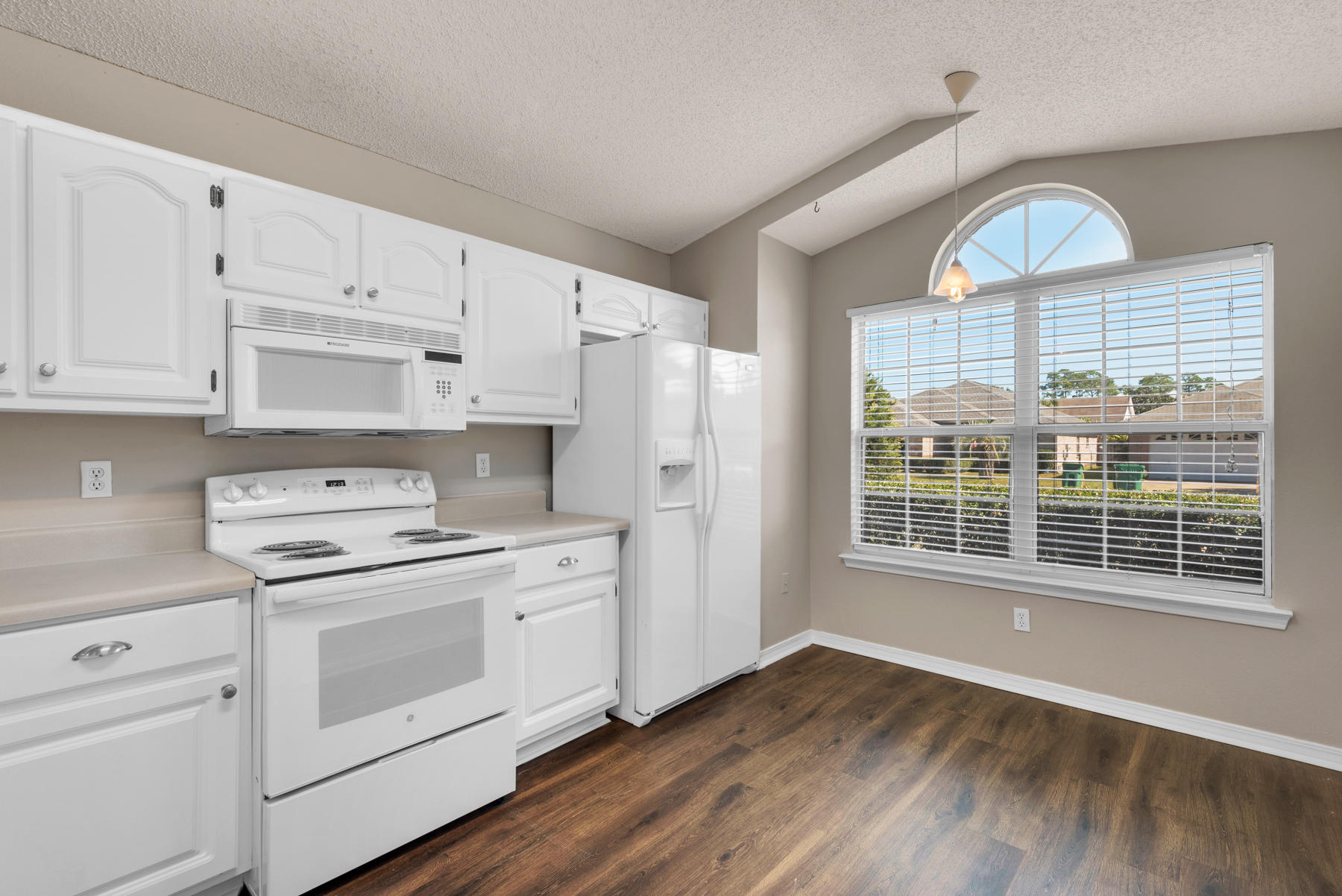 IVALEA GARDENS - Residential