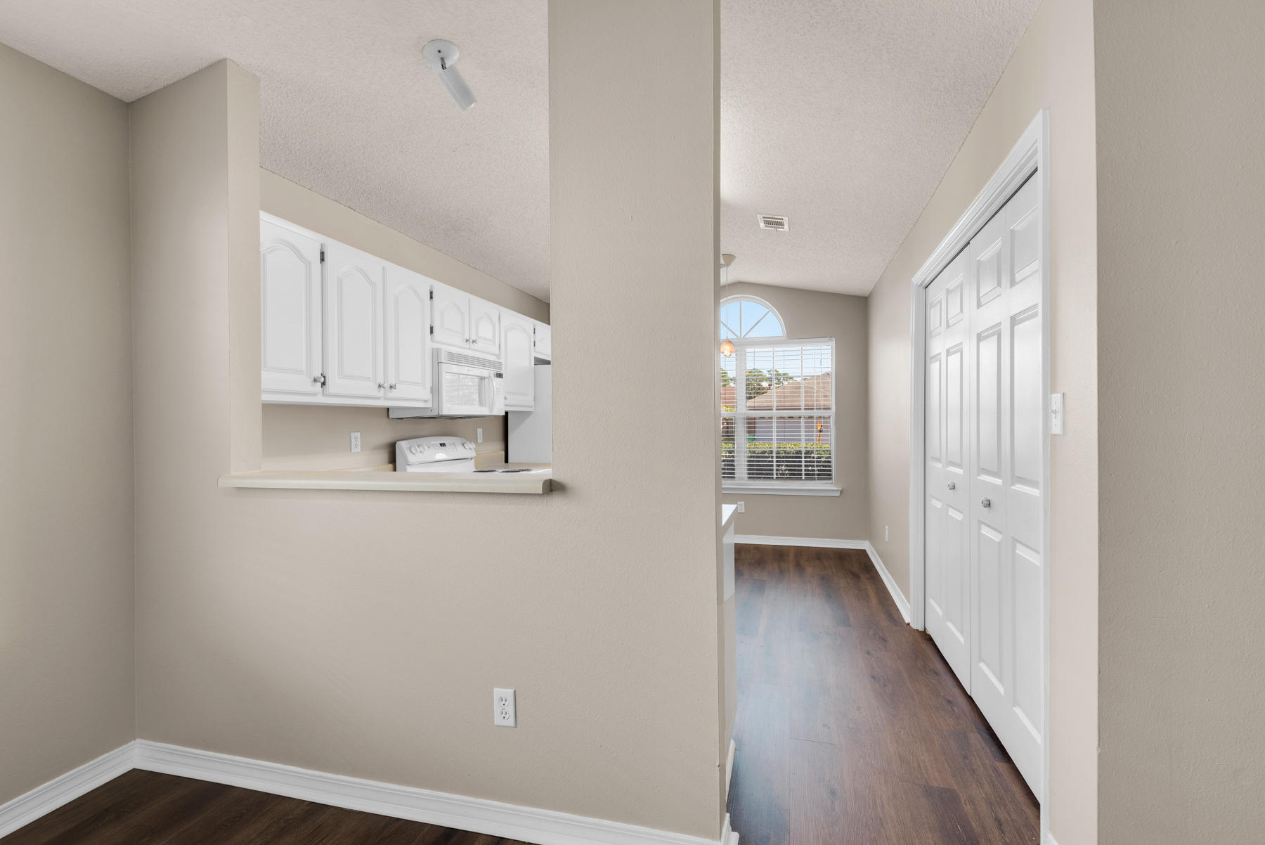 IVALEA GARDENS - Residential