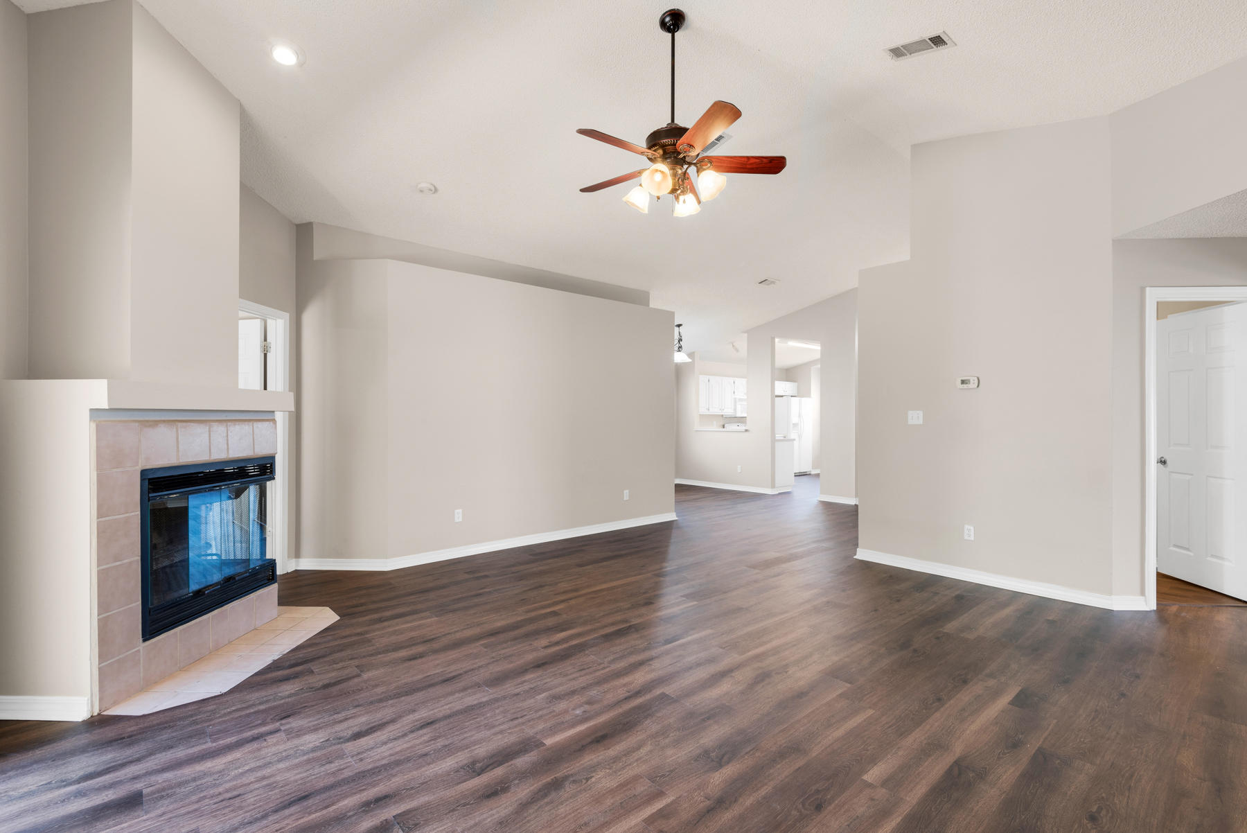 IVALEA GARDENS - Residential