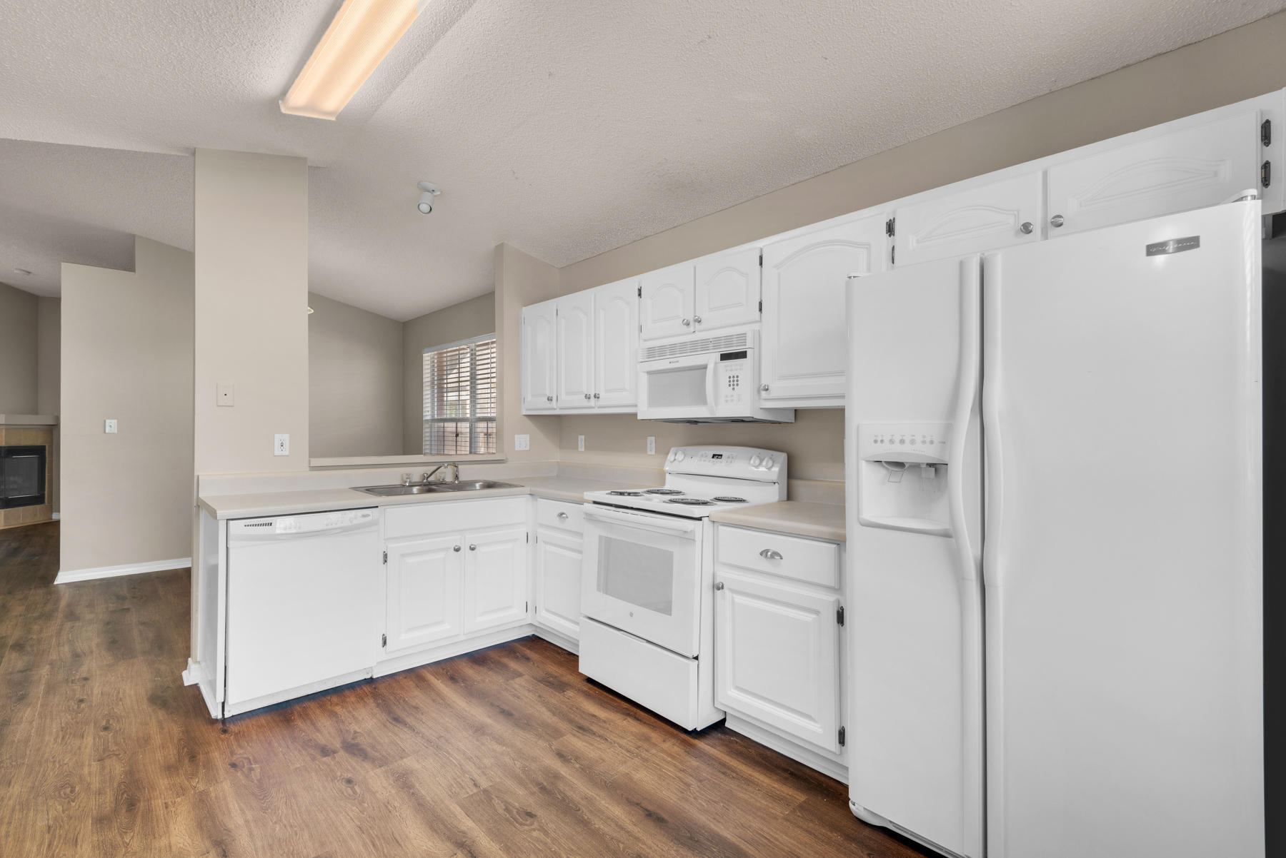 IVALEA GARDENS - Residential