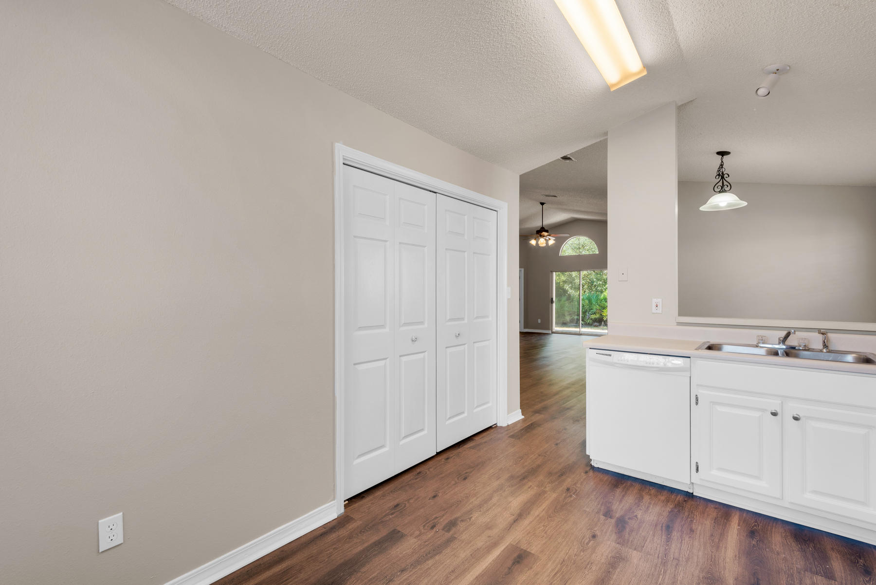 IVALEA GARDENS - Residential