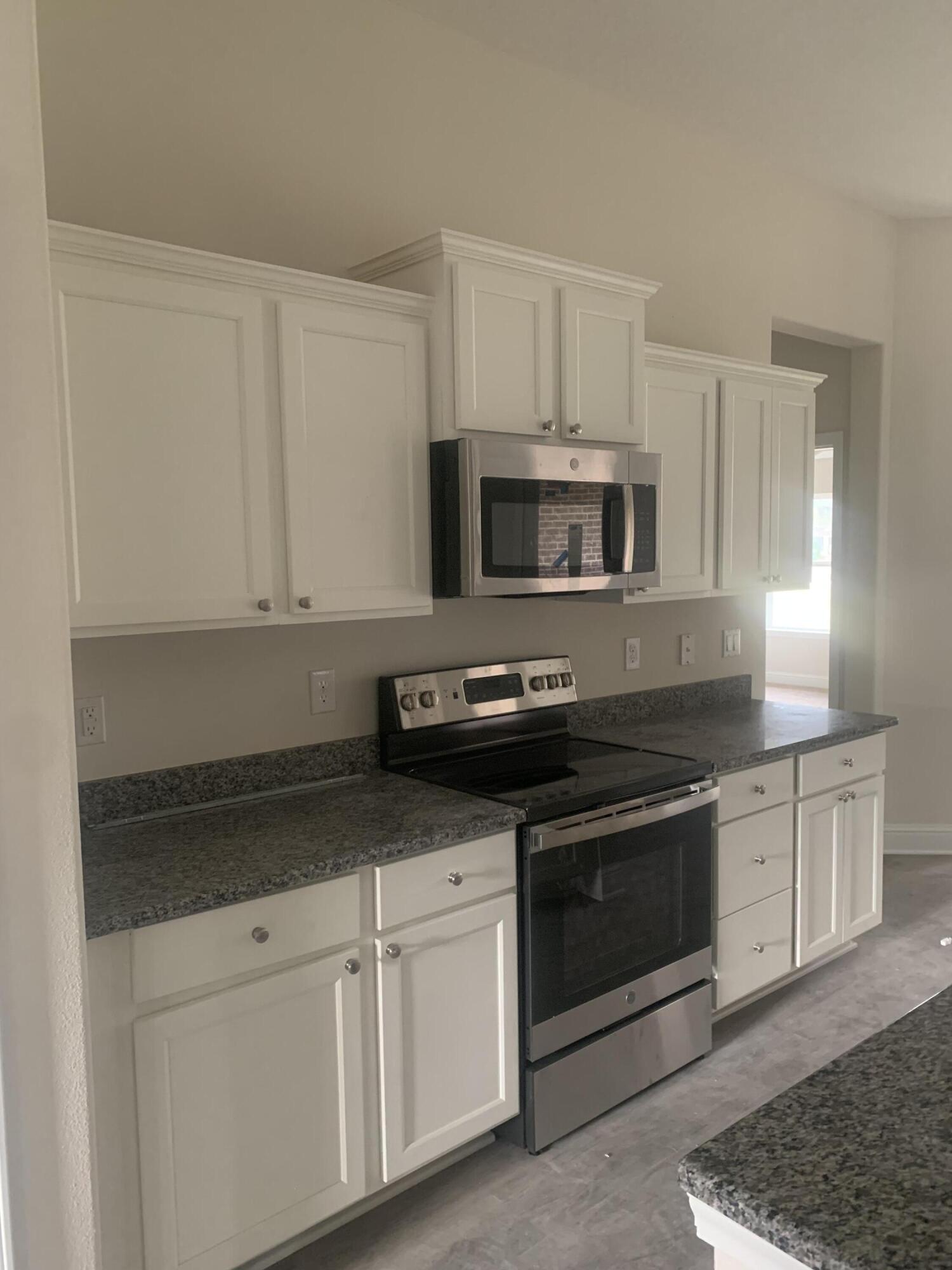 NAVARRE 2ND ADDITION - Residential