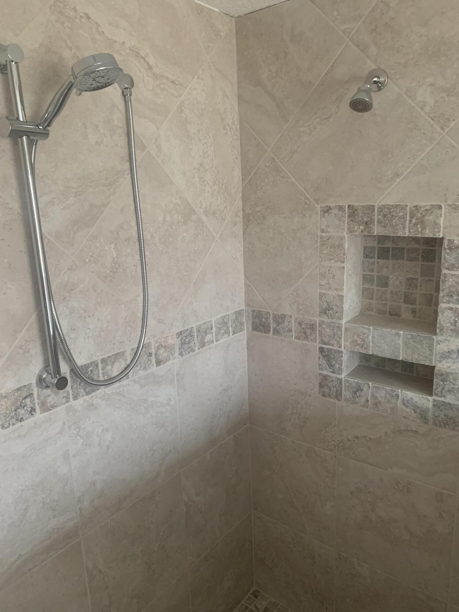 NAVARRE 2ND ADDITION - Residential