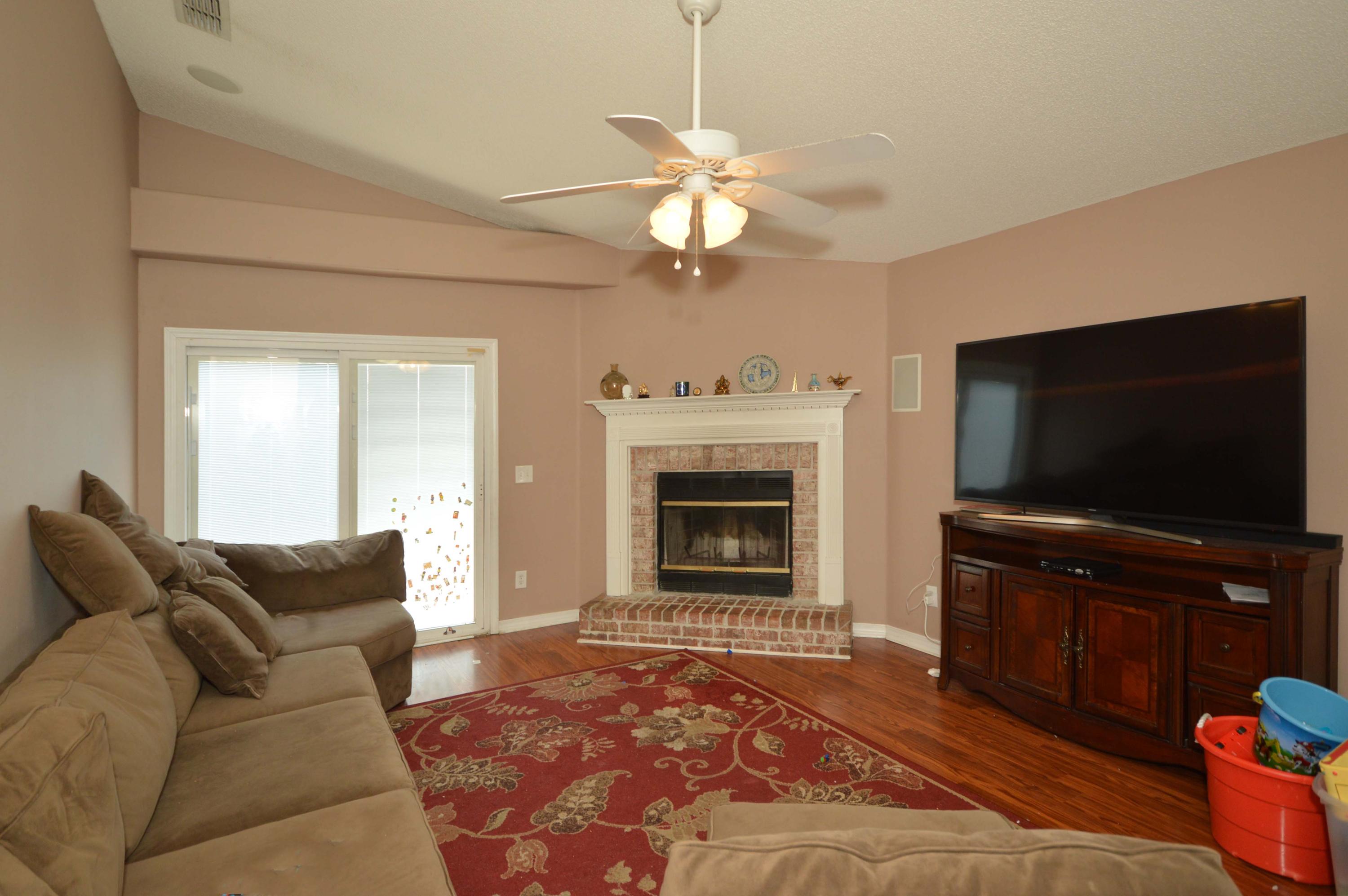 HIDDEN SHORES - Residential