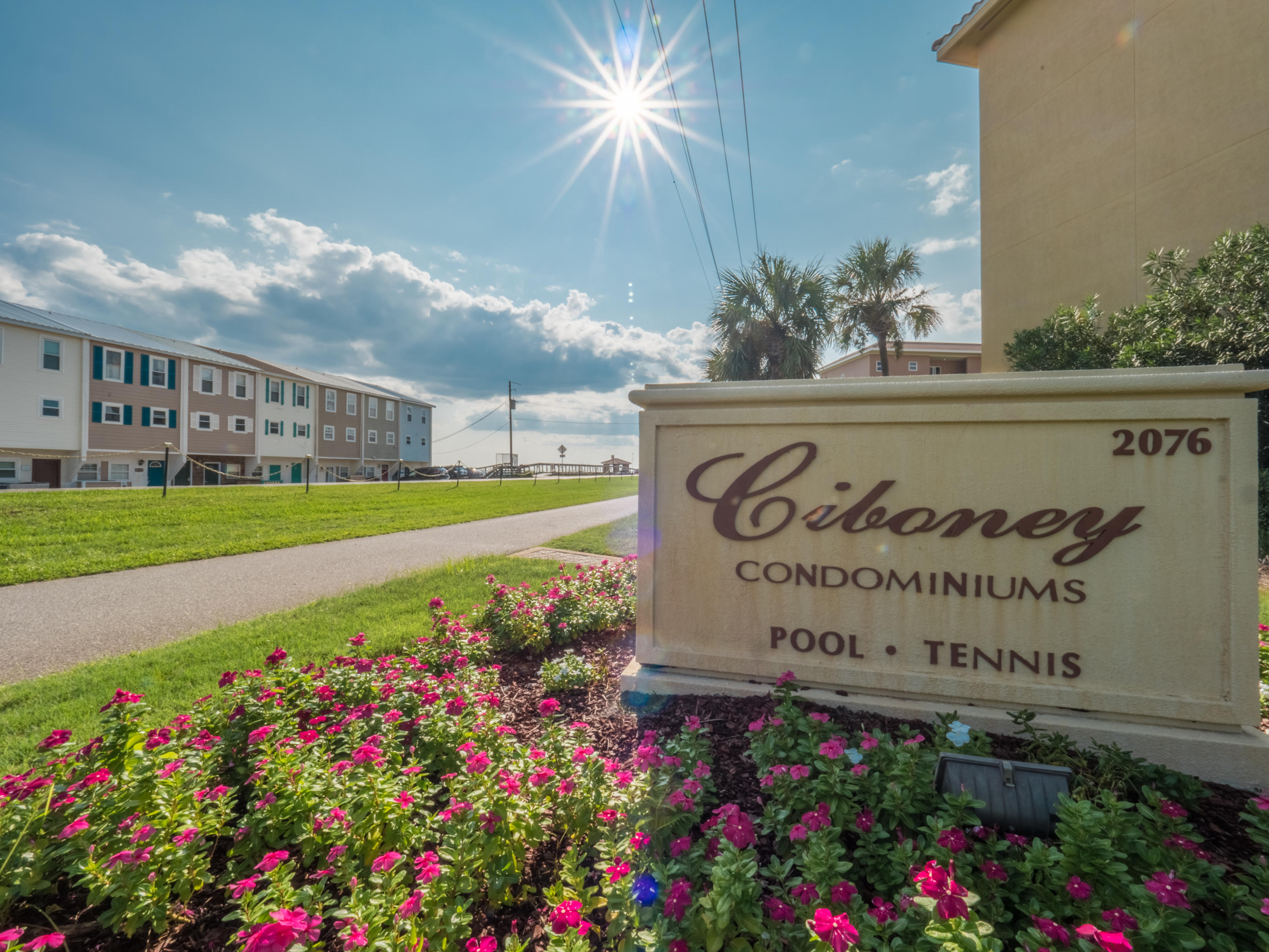 CIBONEY CONDO - Residential