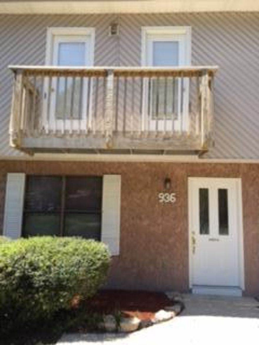 FLEXIBLE S/D = TO 1 MO. RENT CAN BE BROKEN UP OVER 2 MO. INSTALLMENTS IF QUALIFIED! PETS ALLOWED UPON OWNERS APPROVAL & W/ A $250-500 NON-REFUNDABLE PET FEE DEPENDING ON PETS. Nice 2 story town home in the middle of FWB, close to both bases, hospital, schools, shopping, restaurants, EVERYTHING! All electric! Newly painted interior & carpet upstairs! All appliances in place. Downstairs you have 2 living areas, a dining area, kitchen w/ bkfast bar, & 1/2 bath for guests. 3 nice sized bedrooms upstairs w/ 2 full baths. Master bedroom has 2 closets- 1 walk in. The 2 additional bedrooms have access to the front balcony. Off back of home you have an open patio great for relaxing & entertaining w/ a privacy fenced backyard. There is utility closet off back patio w/ shelving & extra storage space.