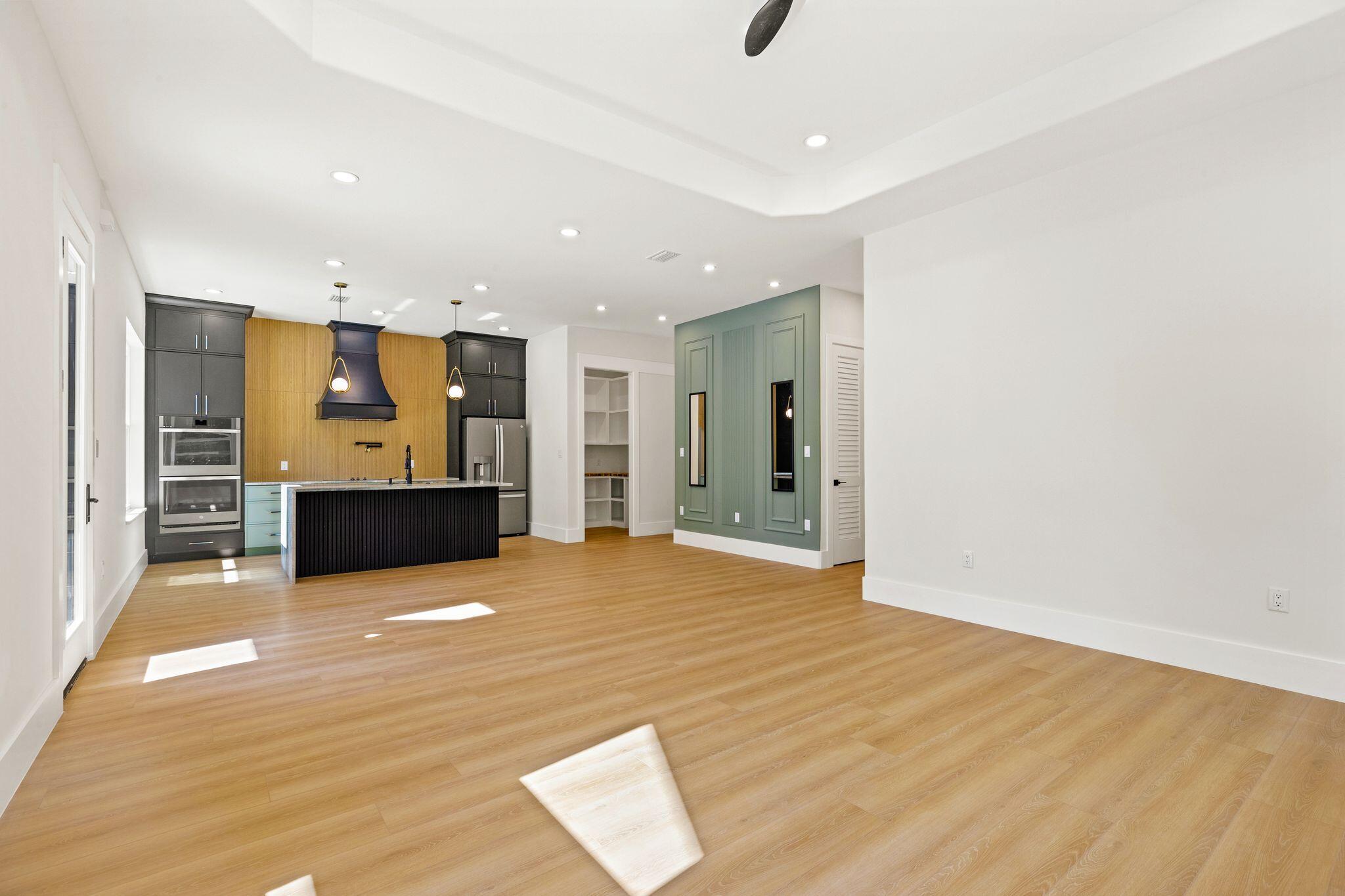 MAGNOLIA BEACH - Residential