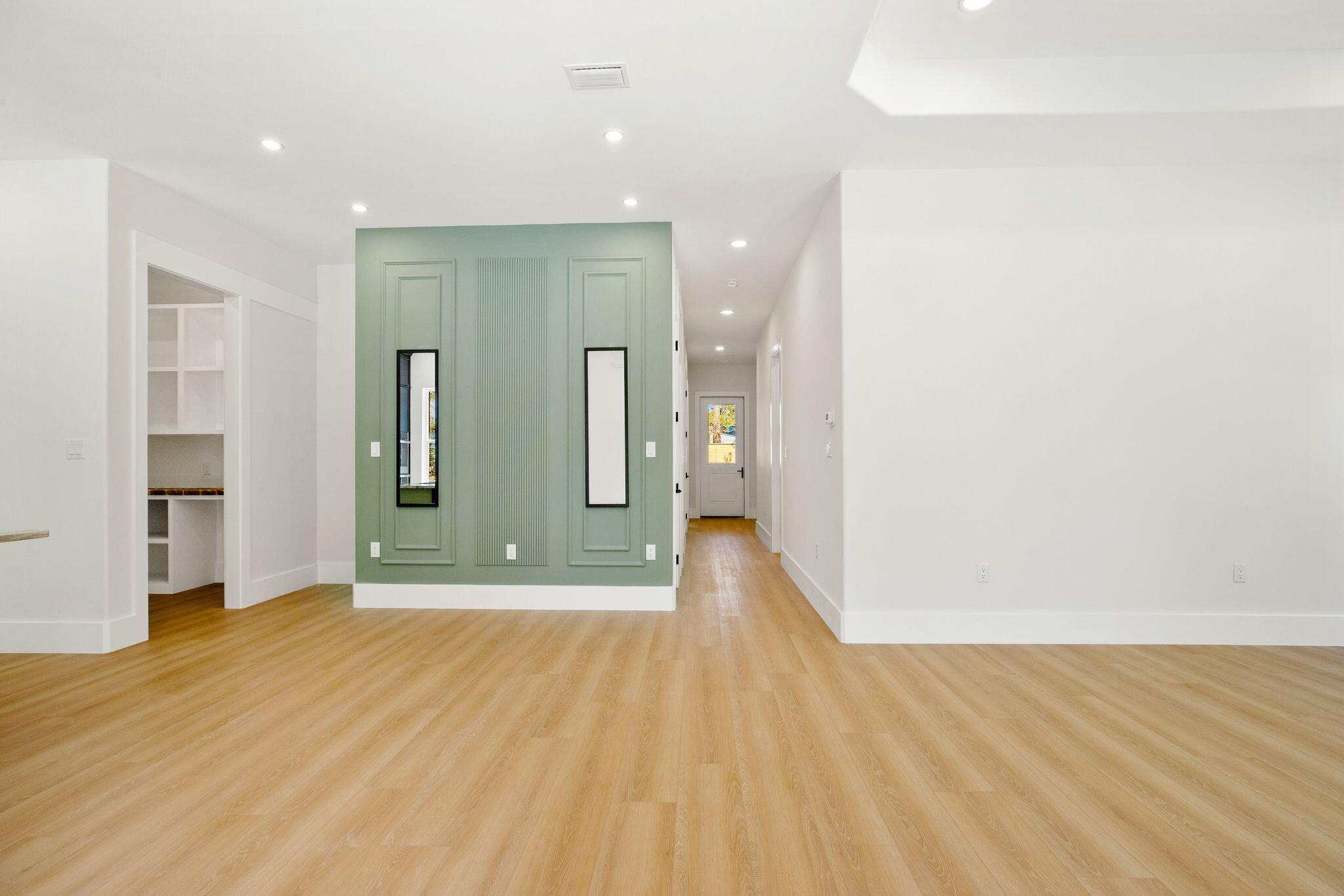 MAGNOLIA BEACH - Residential