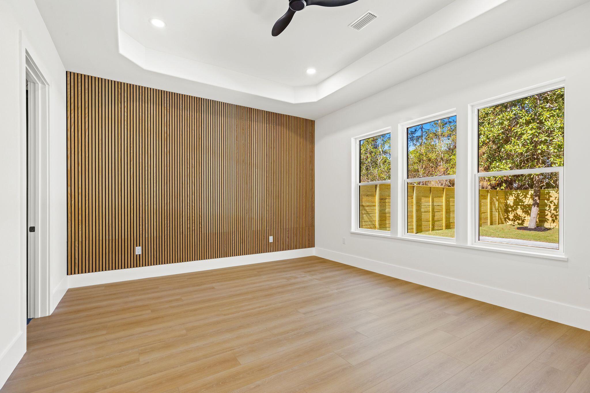 MAGNOLIA BEACH - Residential