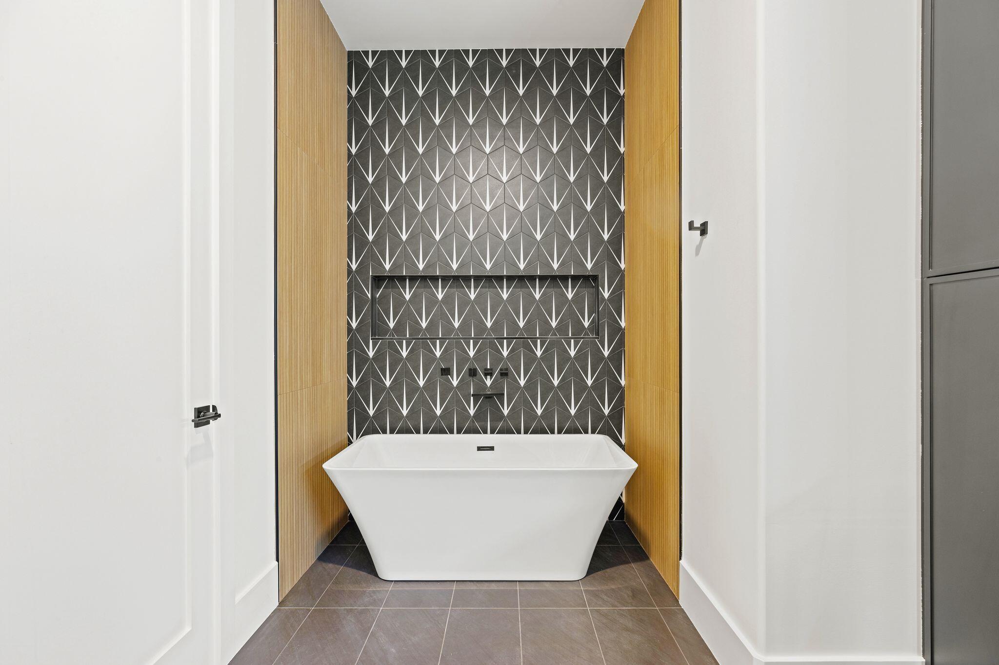 MAGNOLIA BEACH - Residential