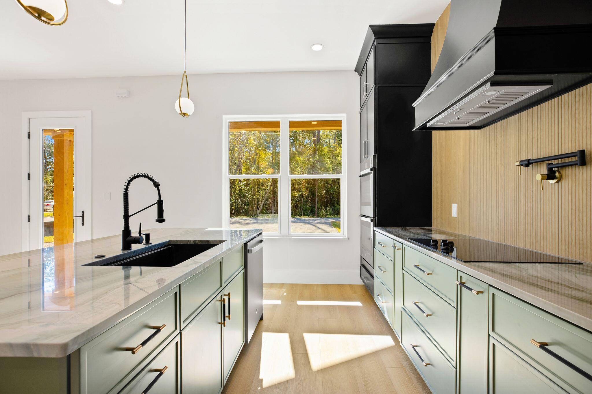 MAGNOLIA BEACH - Residential