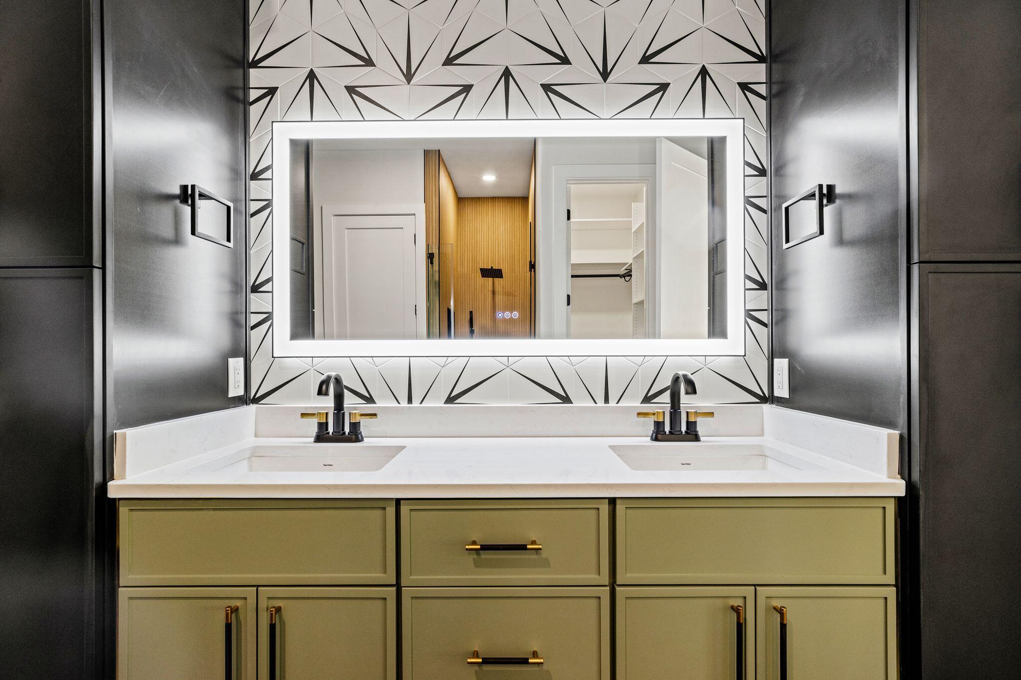 MAGNOLIA BEACH - Residential