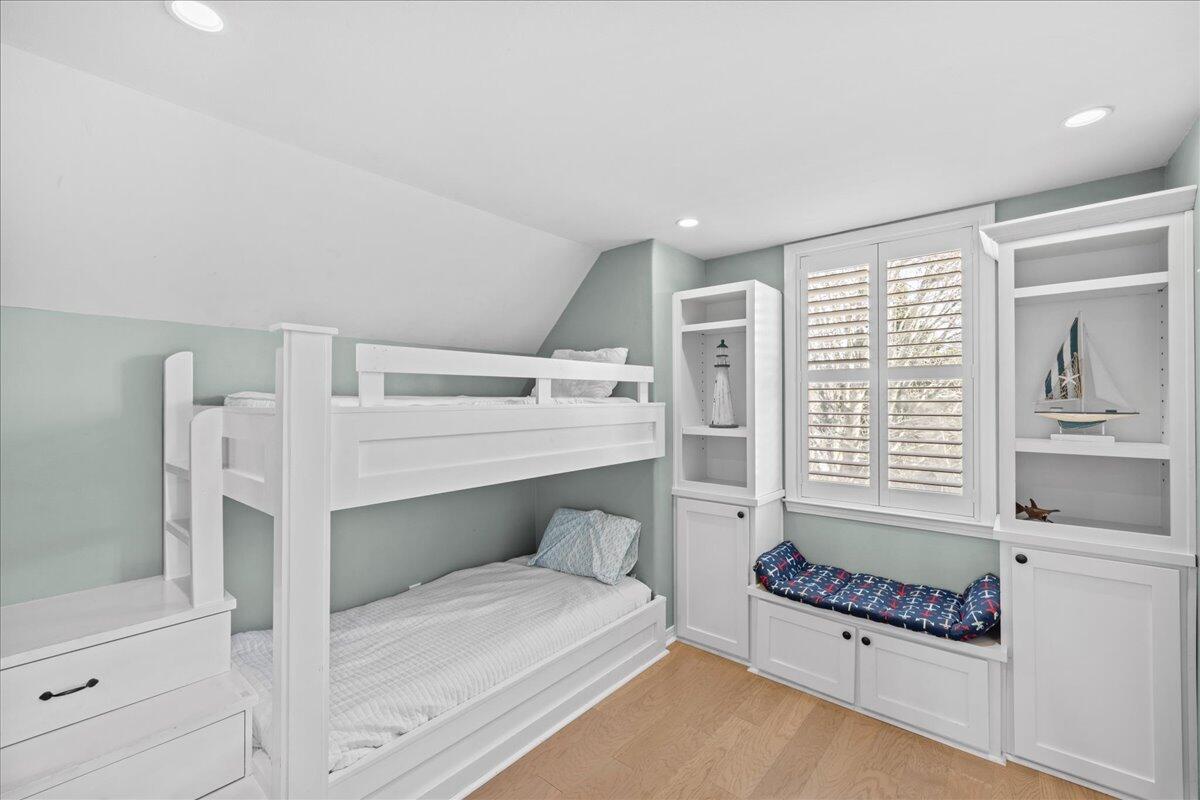 SOVEREIGN ISLE S/D - Residential