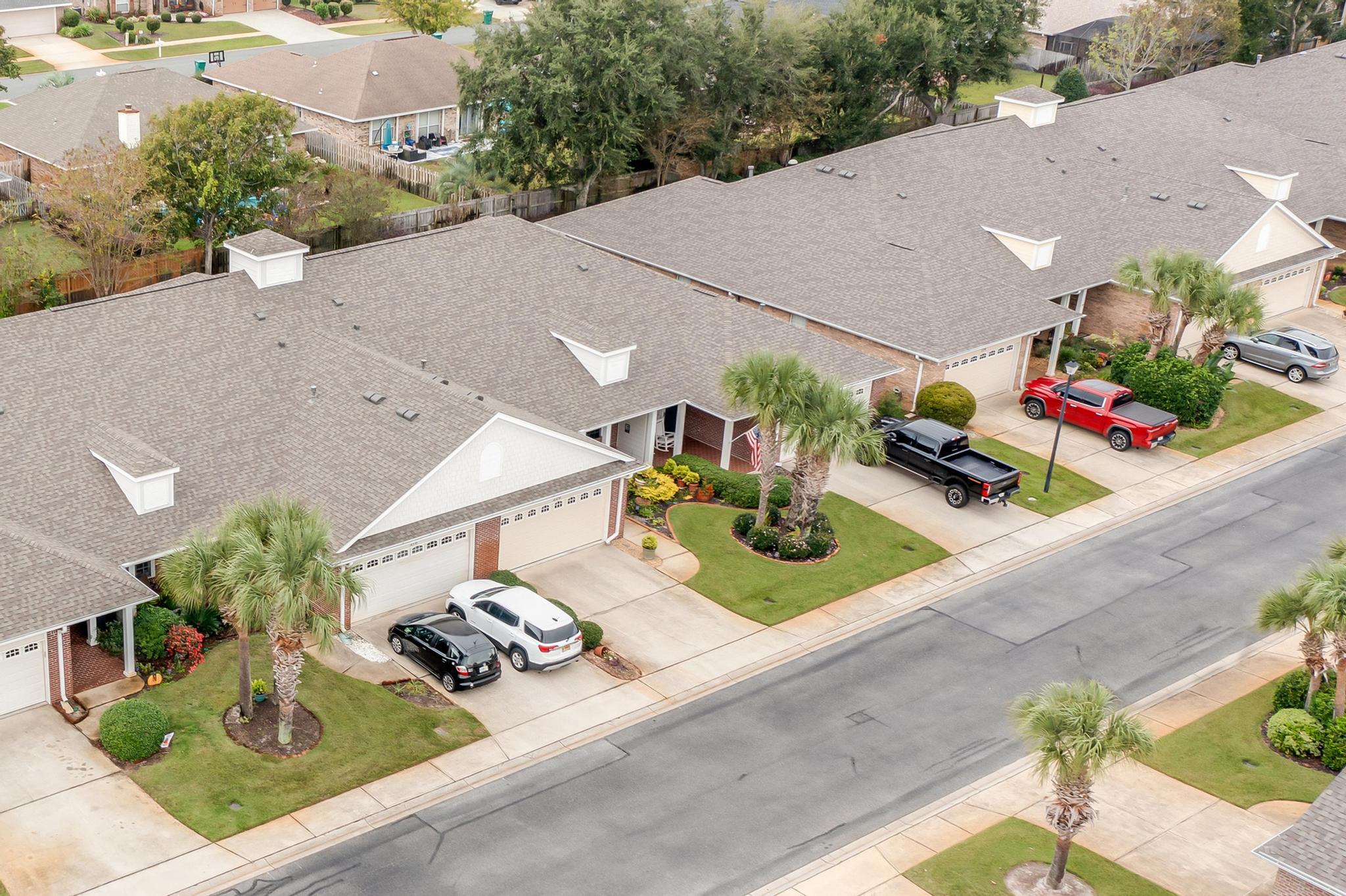 DIAMOND LAKES - Residential