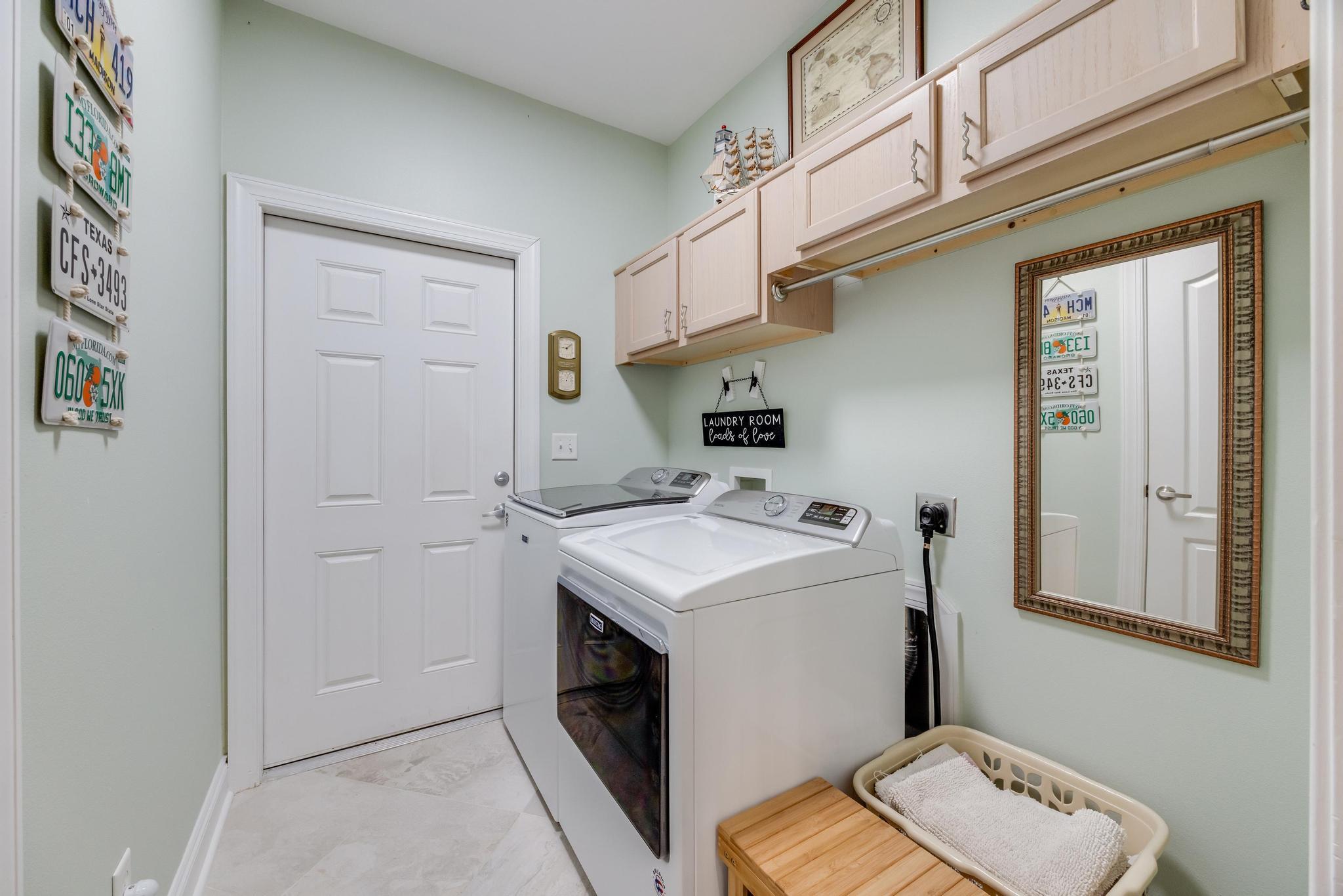 DIAMOND LAKES - Residential