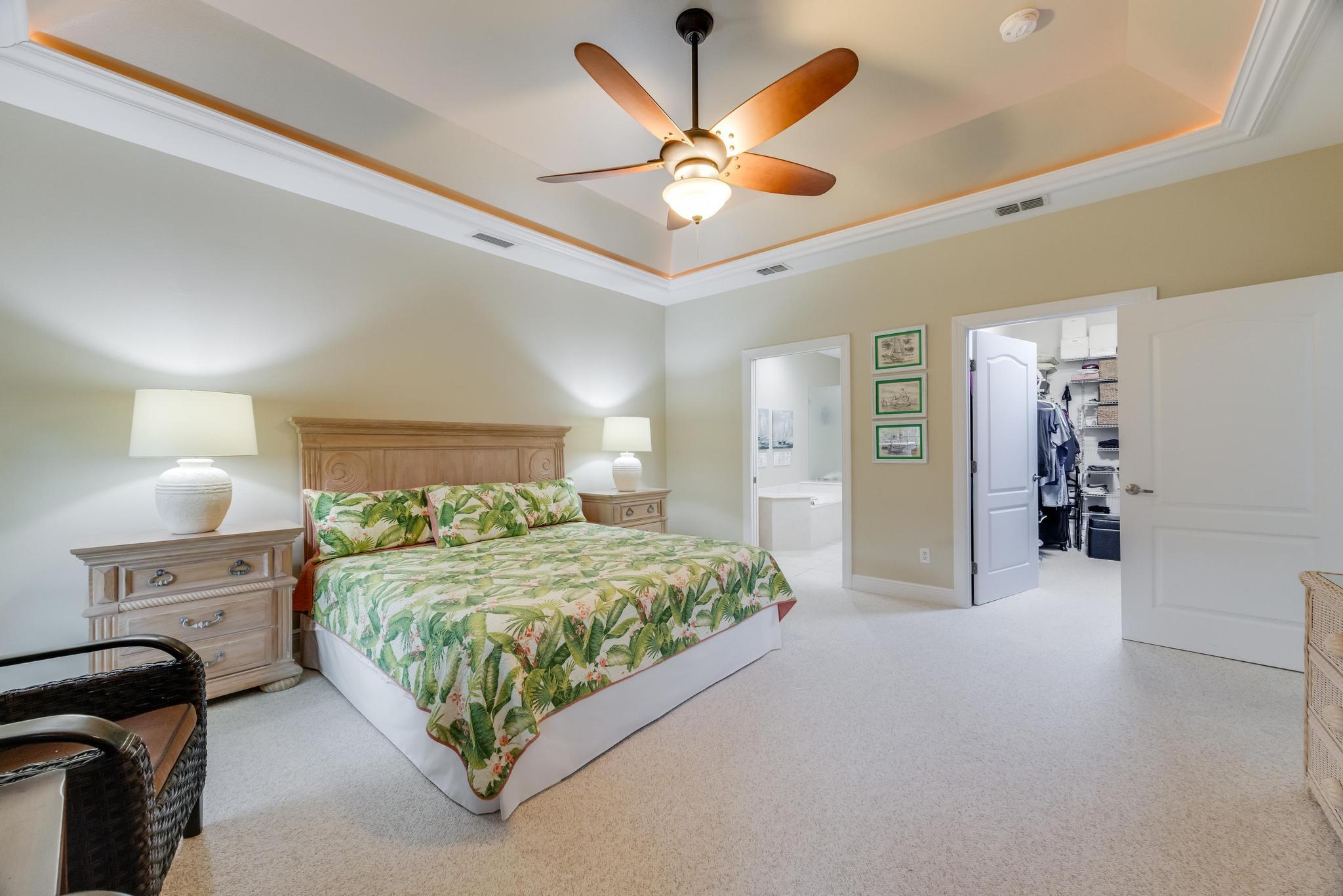 DIAMOND LAKES - Residential