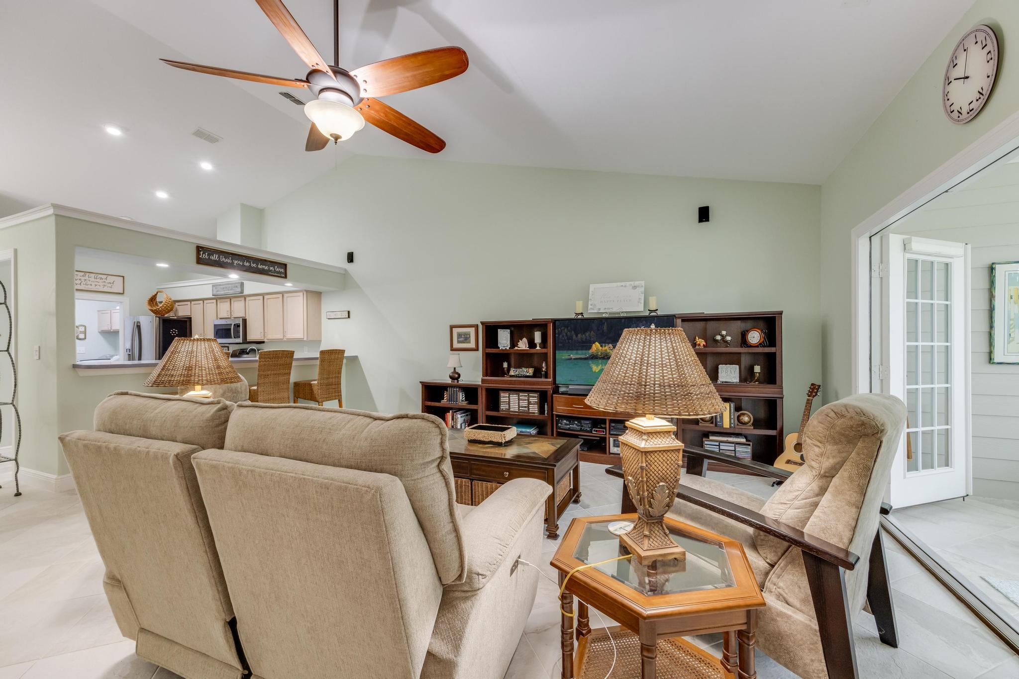DIAMOND LAKES - Residential