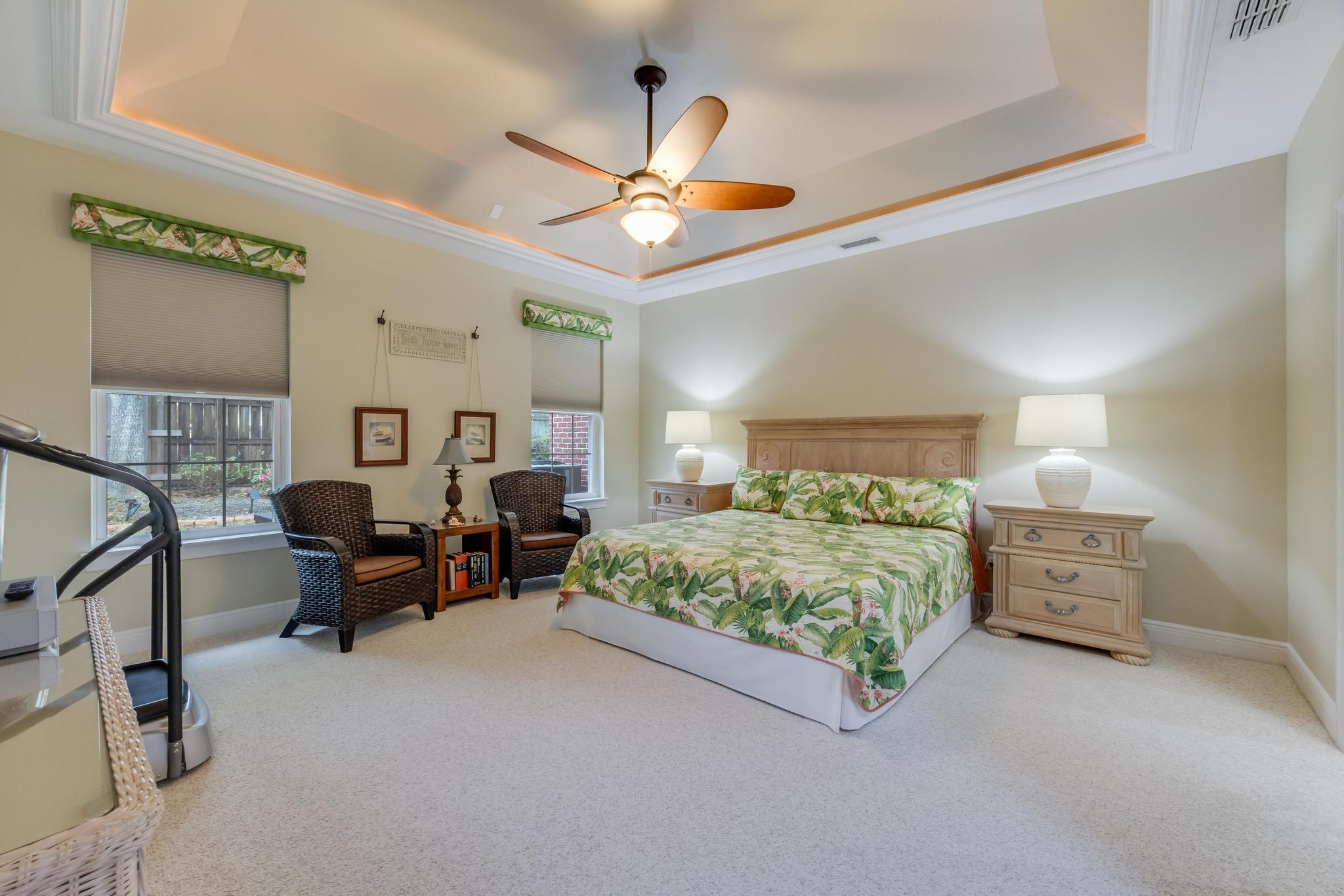 DIAMOND LAKES - Residential