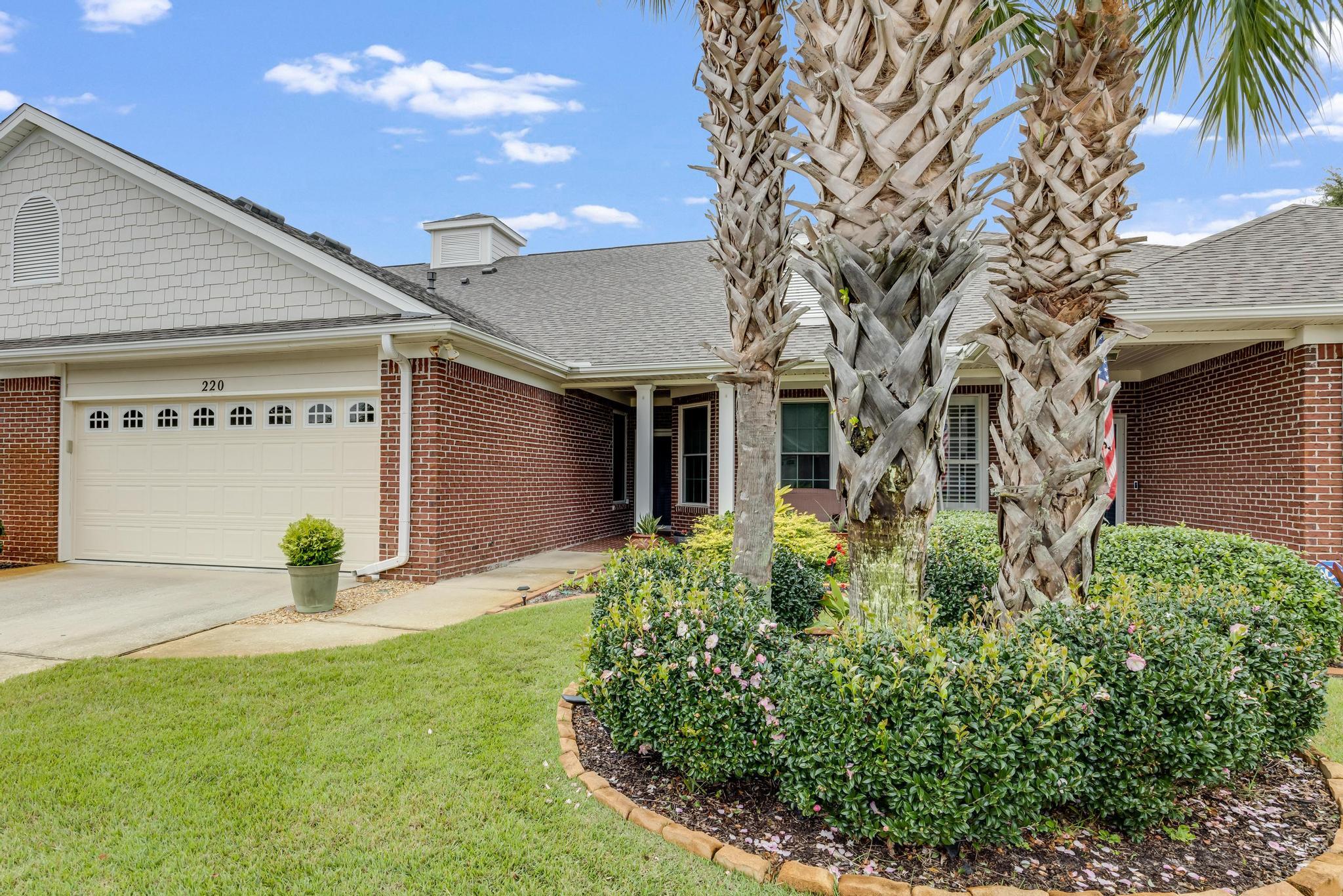DIAMOND LAKES - Residential