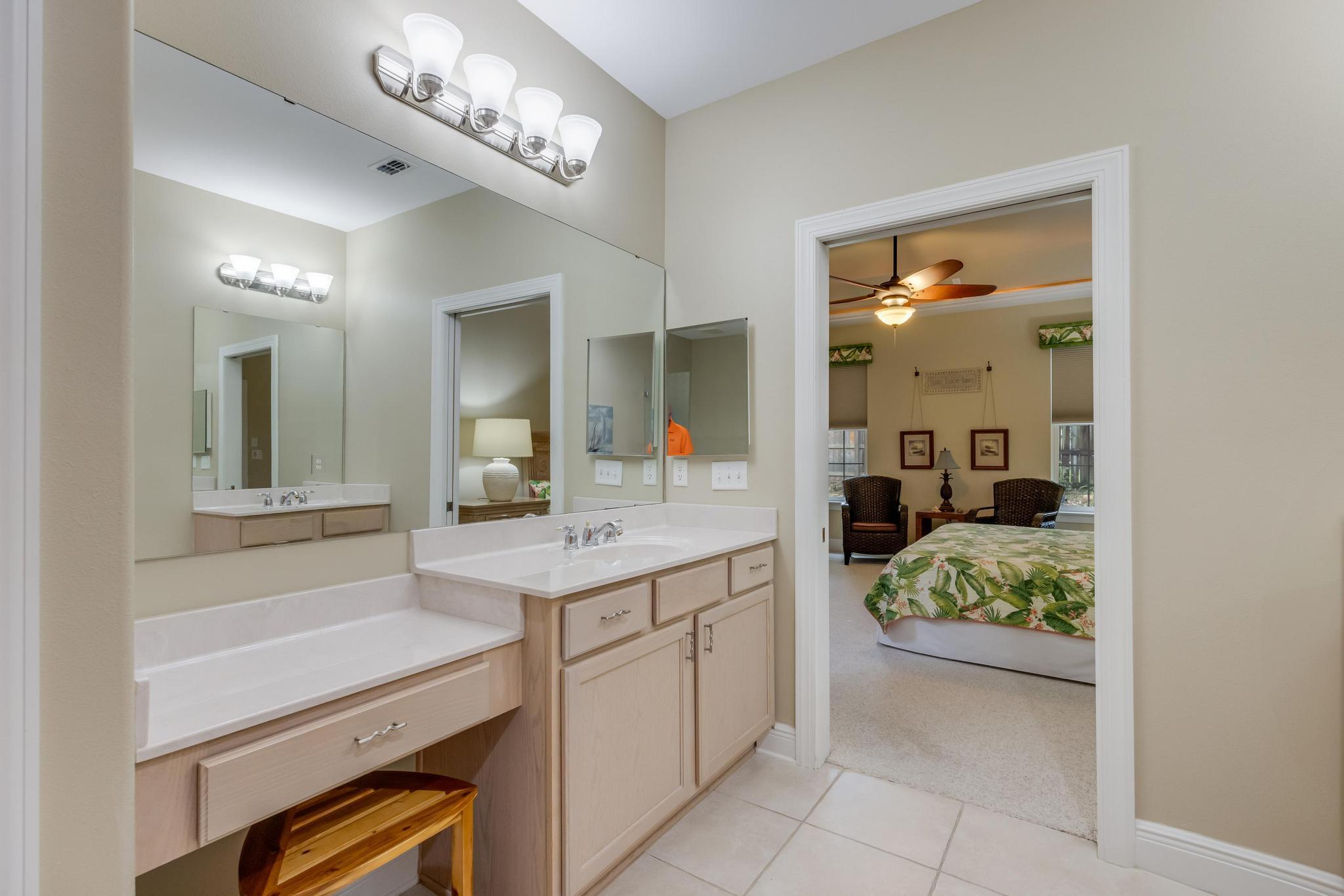 DIAMOND LAKES - Residential