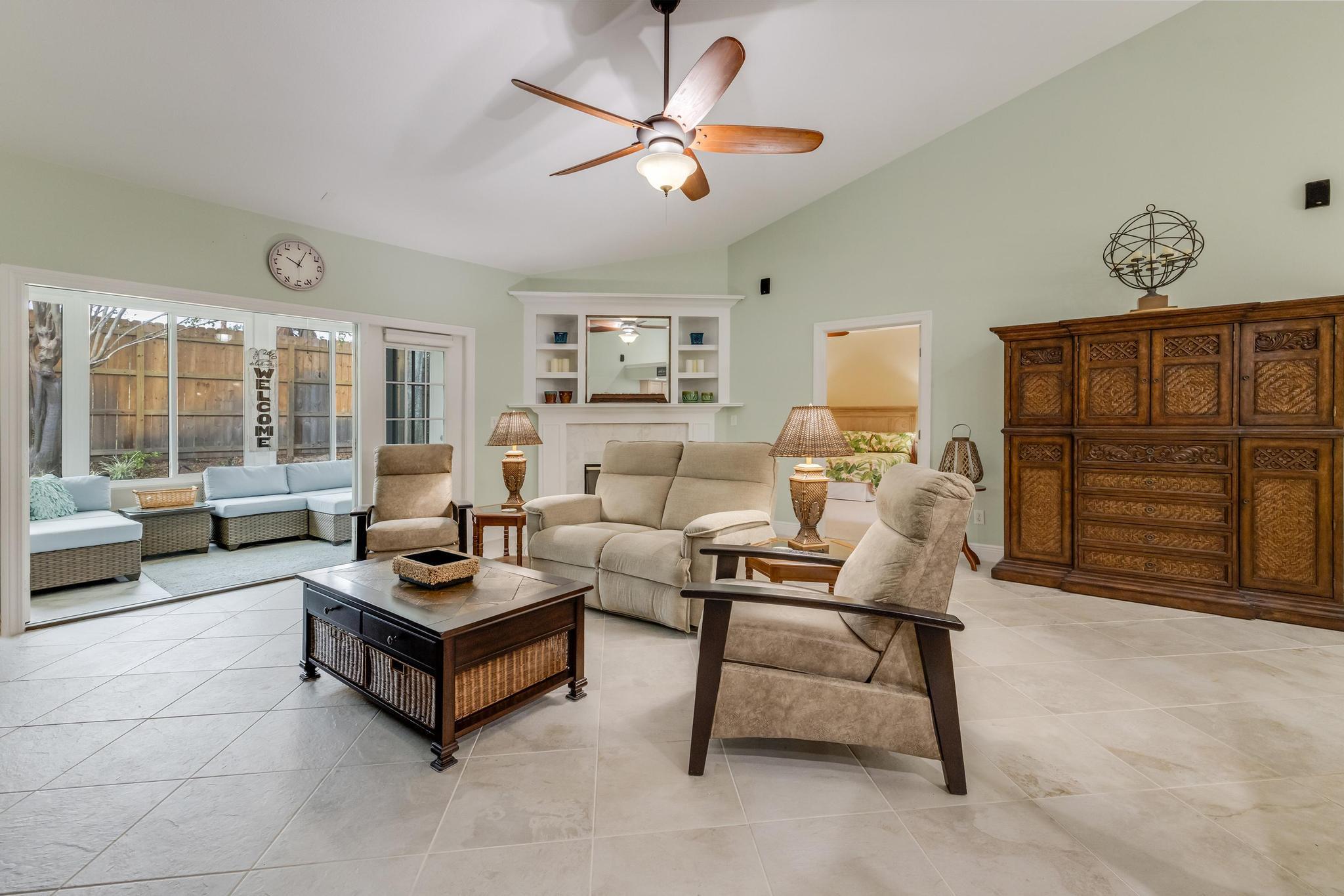 DIAMOND LAKES - Residential
