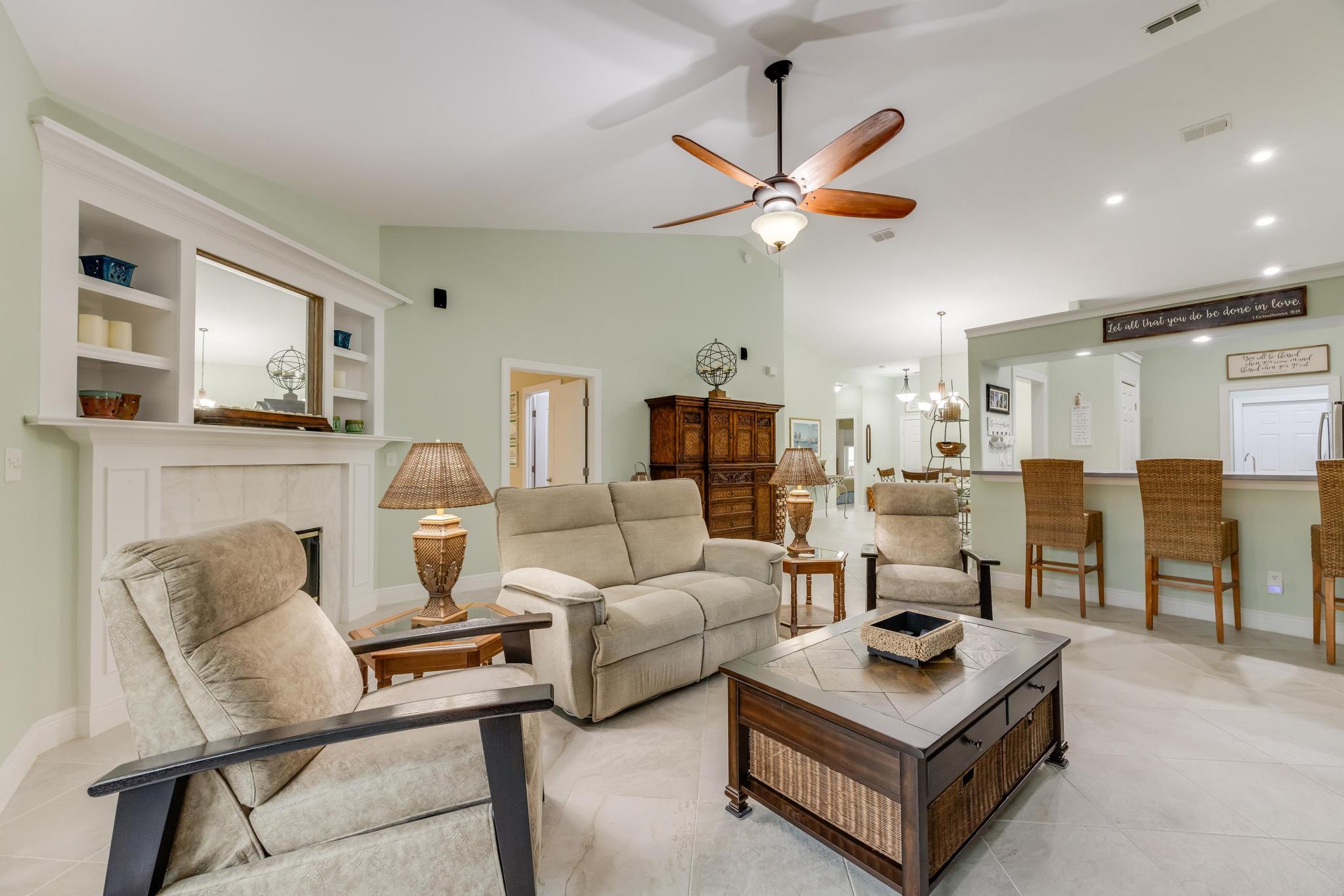DIAMOND LAKES - Residential